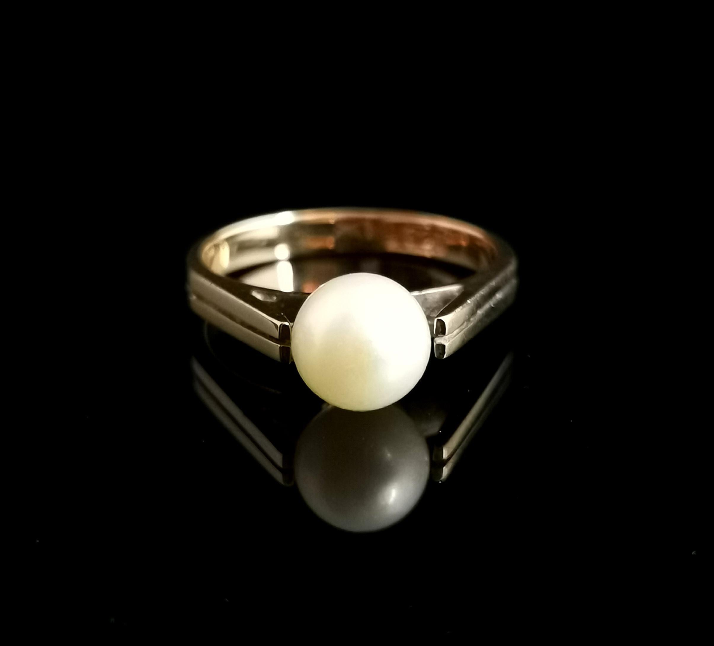 Vintage c1940s Pearl Solitaire Ring, 9 Karat Yellow Gold 6