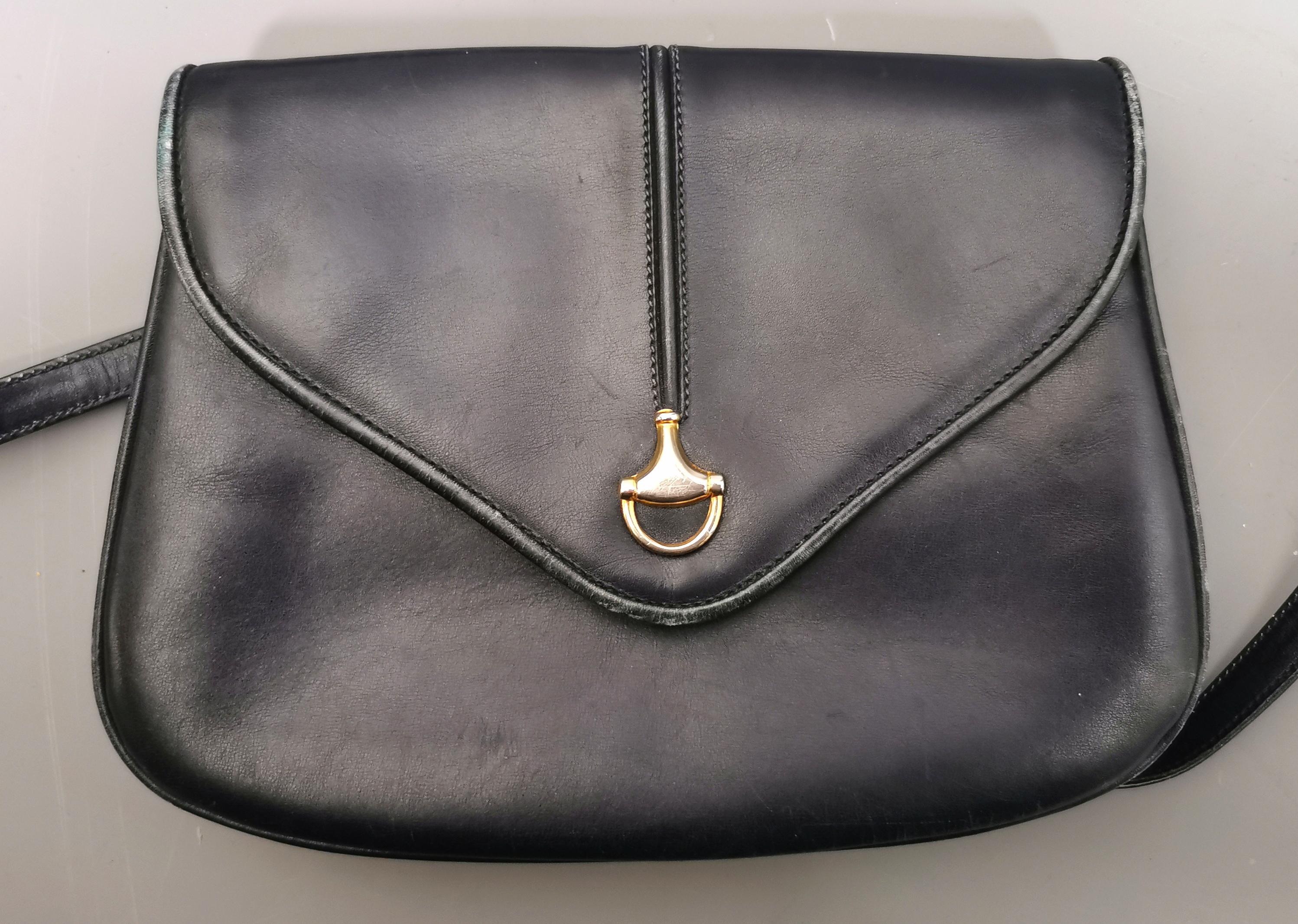Vintage c1960s Gucci navy leather handbag, Shoulder bag  For Sale 8