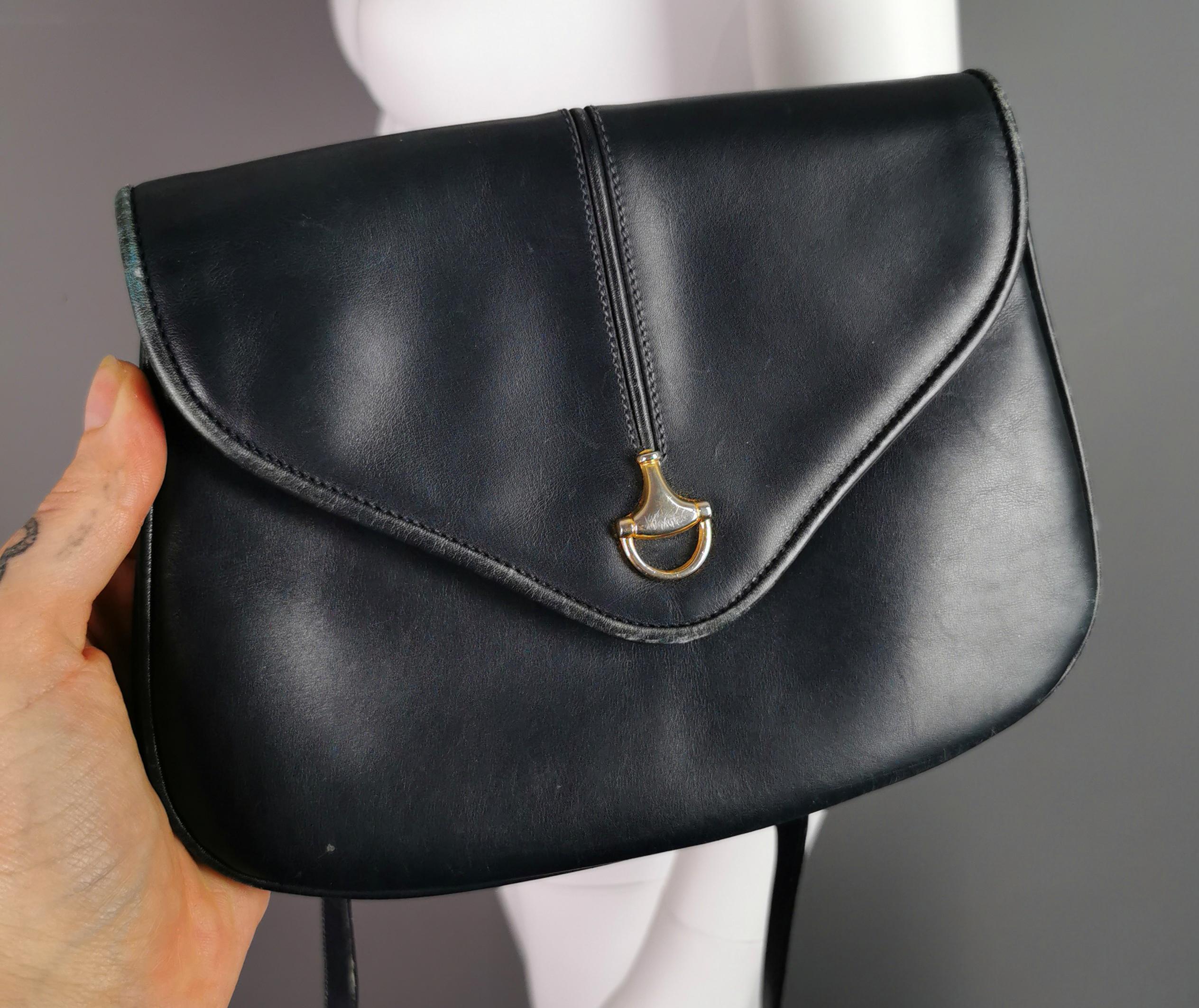 Vintage c1960s Gucci navy leather handbag, Shoulder bag  For Sale 9