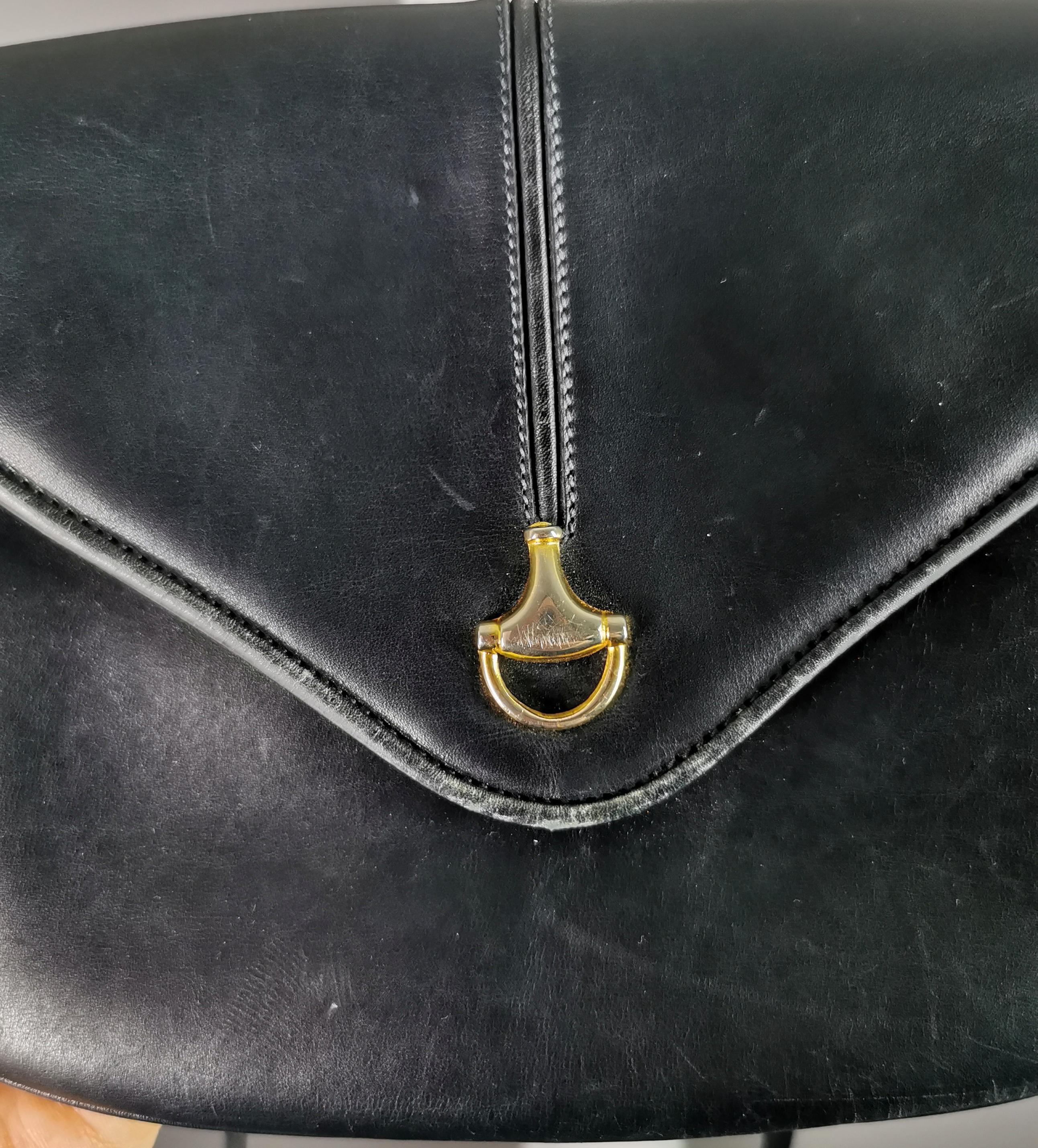 Women's Vintage c1960s Gucci navy leather handbag, Shoulder bag  For Sale