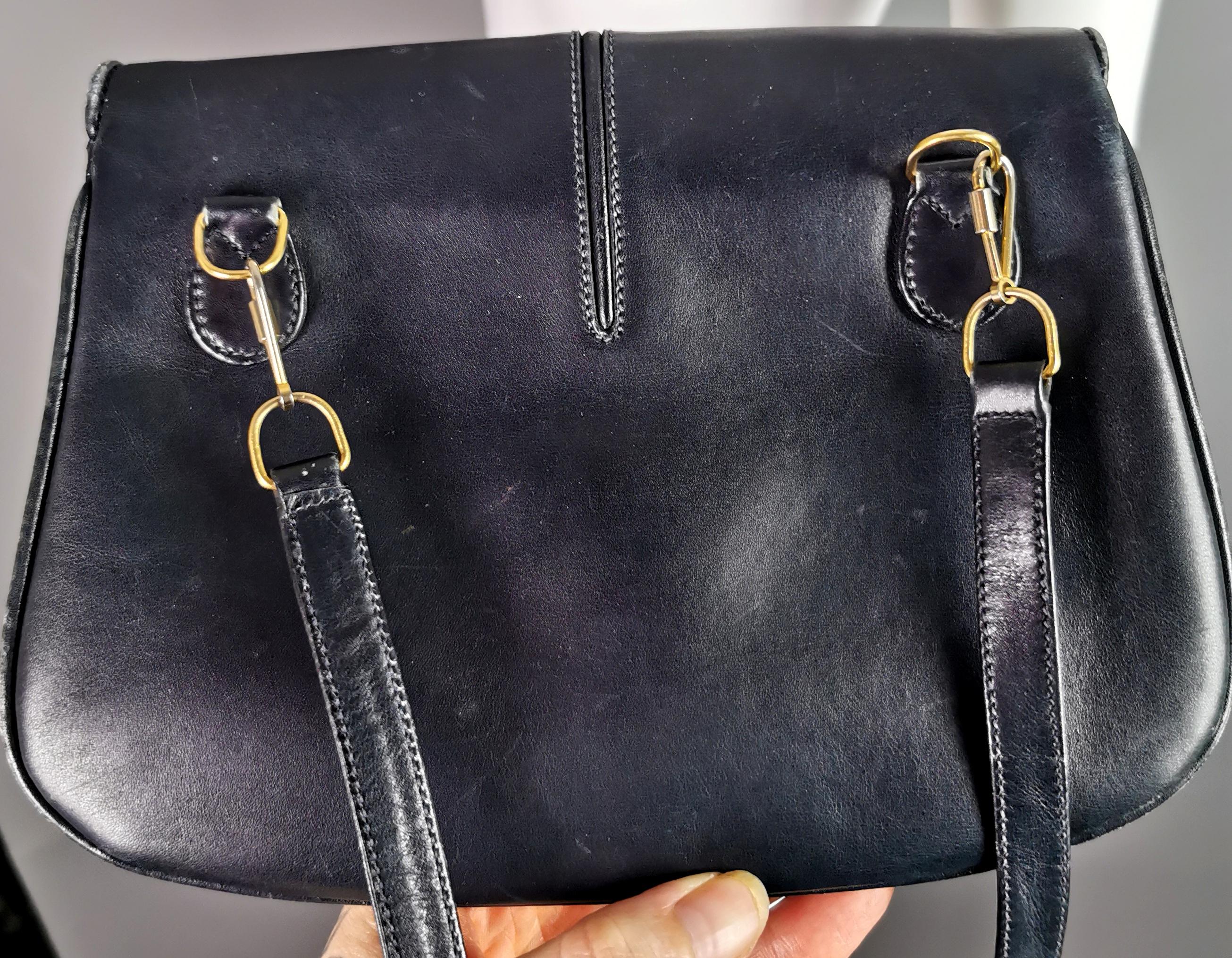 Vintage c1960s Gucci navy leather handbag, Shoulder bag  For Sale 5