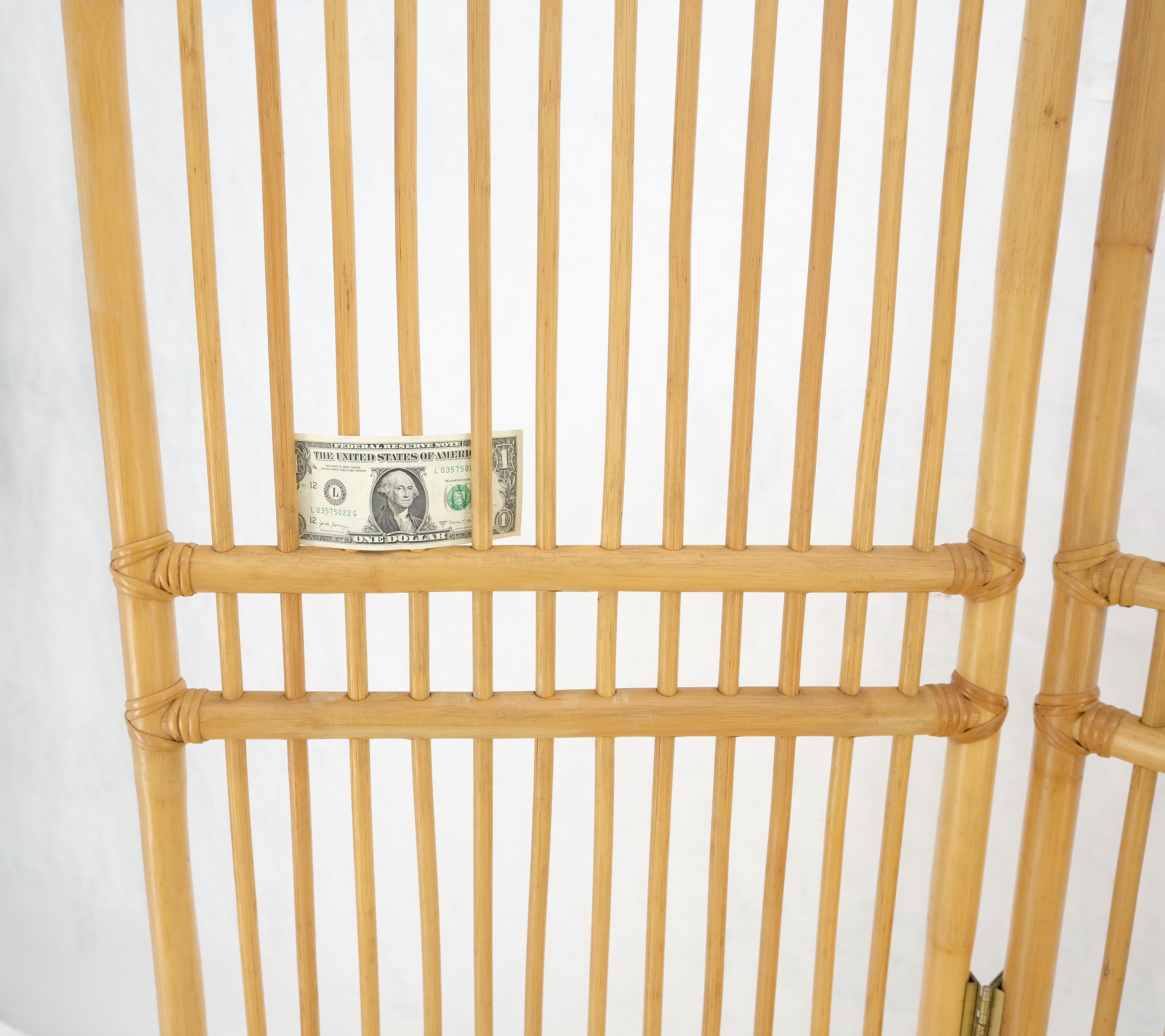 Lacquered Vintage c1970s Blond Bamboo Rattan tri Fold Screen Room Divider MINT! For Sale