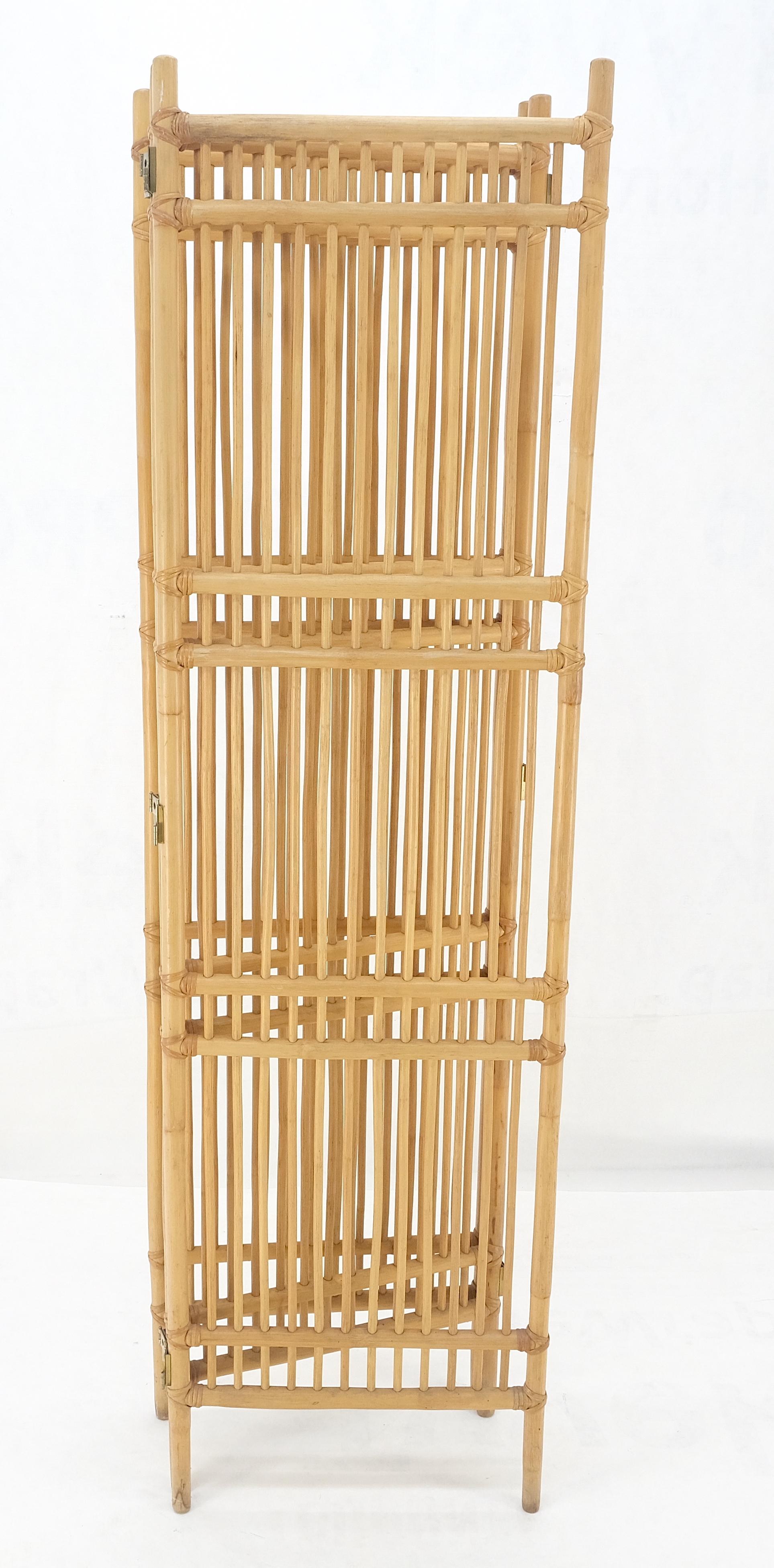 Vintage c1970s Blond Bamboo Rattan tri Fold Screen Room Divider MINT! For Sale 2