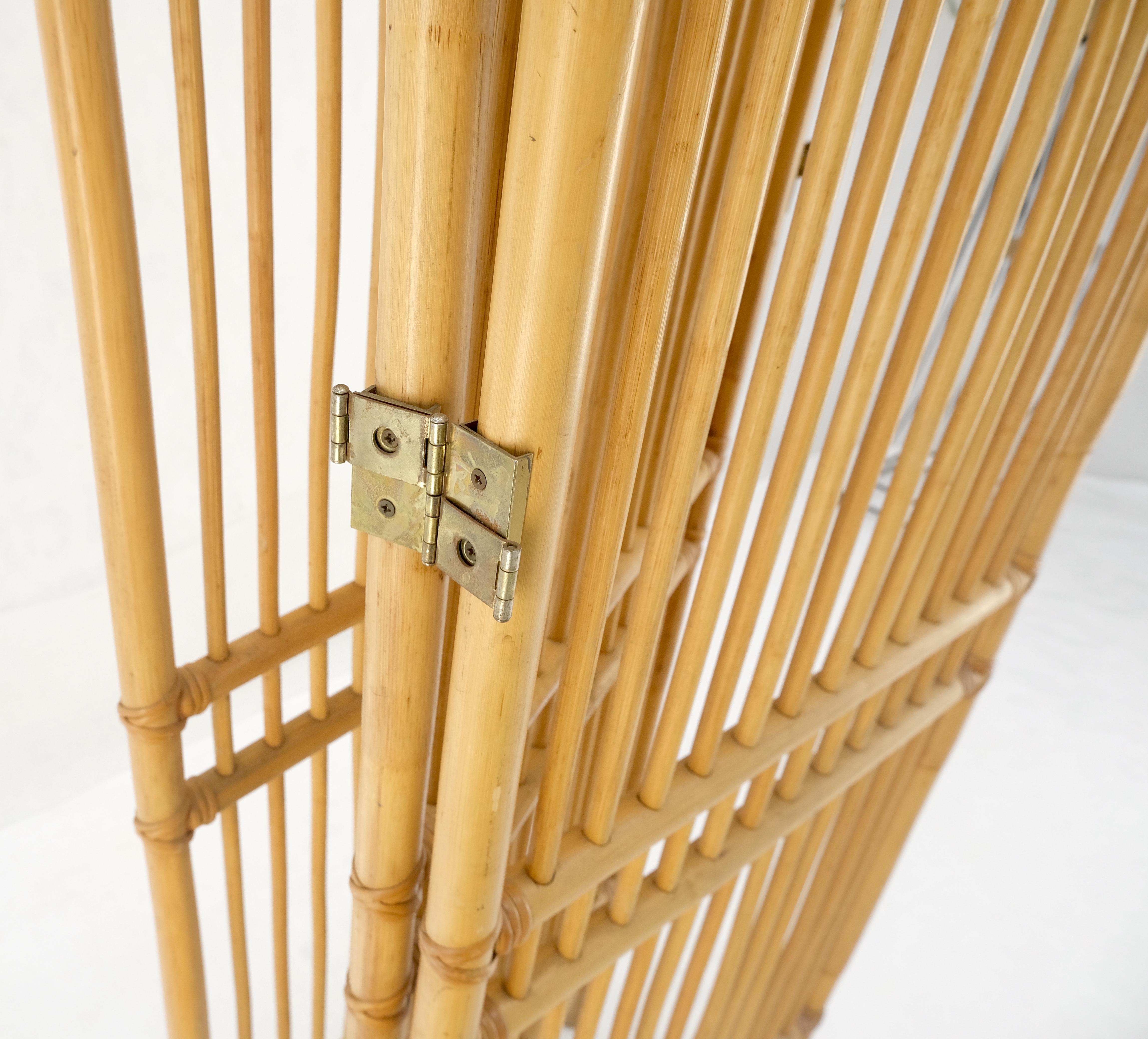 Vintage c1970s Blond Bamboo Rattan tri Fold Screen Room Divider MINT! For Sale 3