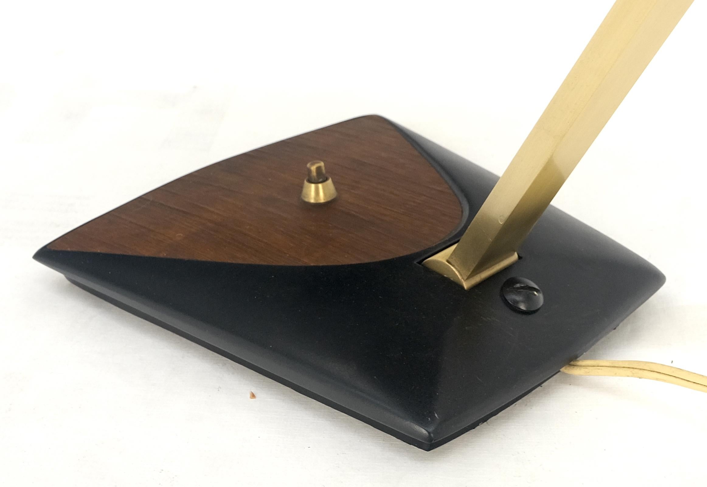 Laiton Vintage c1970s Italian Mid Century Modern Adjustable Brass Desk Lamp MINT ! en vente