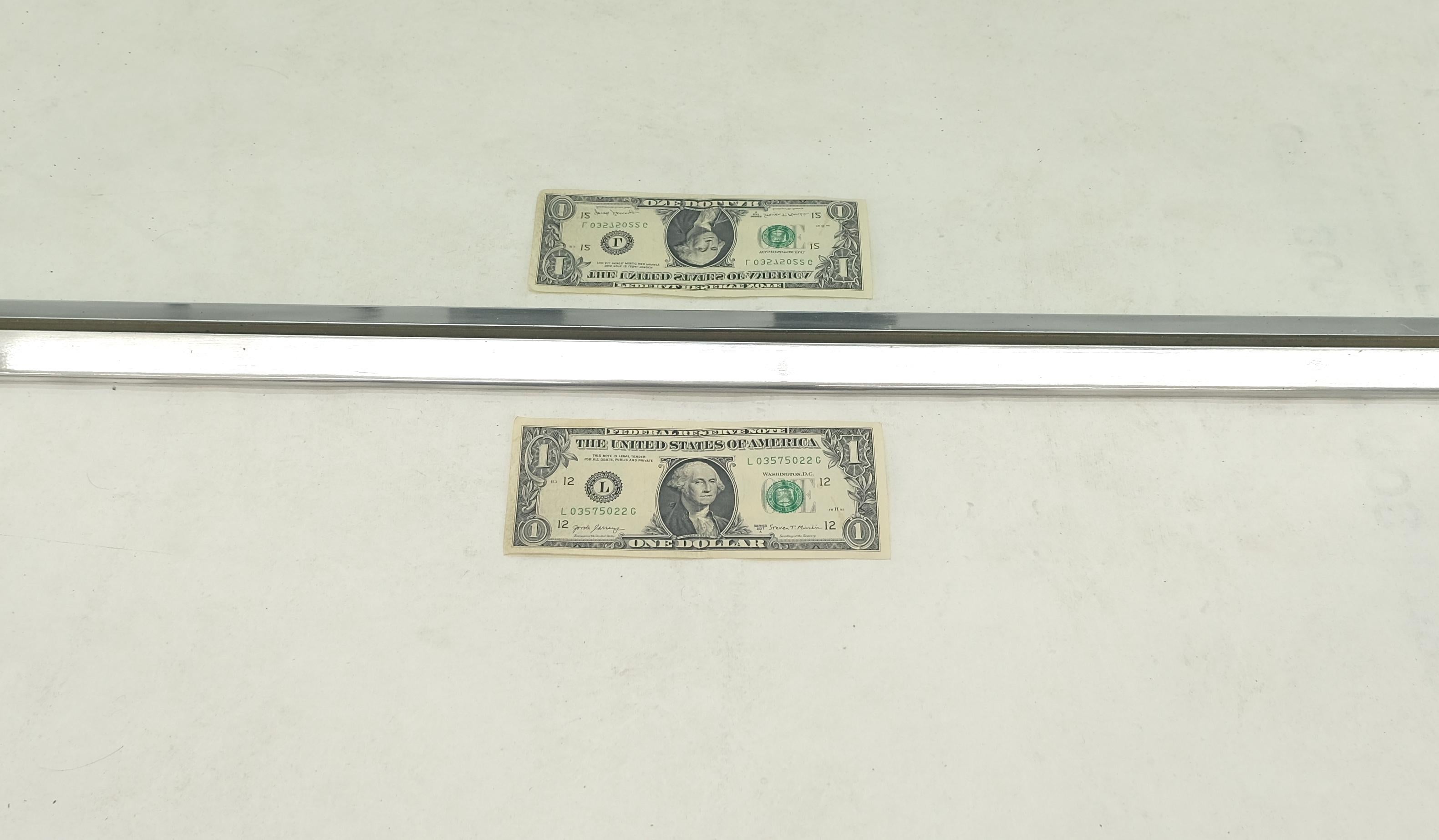 Vintage c1970s Grande specchio da parete in alluminio Machin 33x55