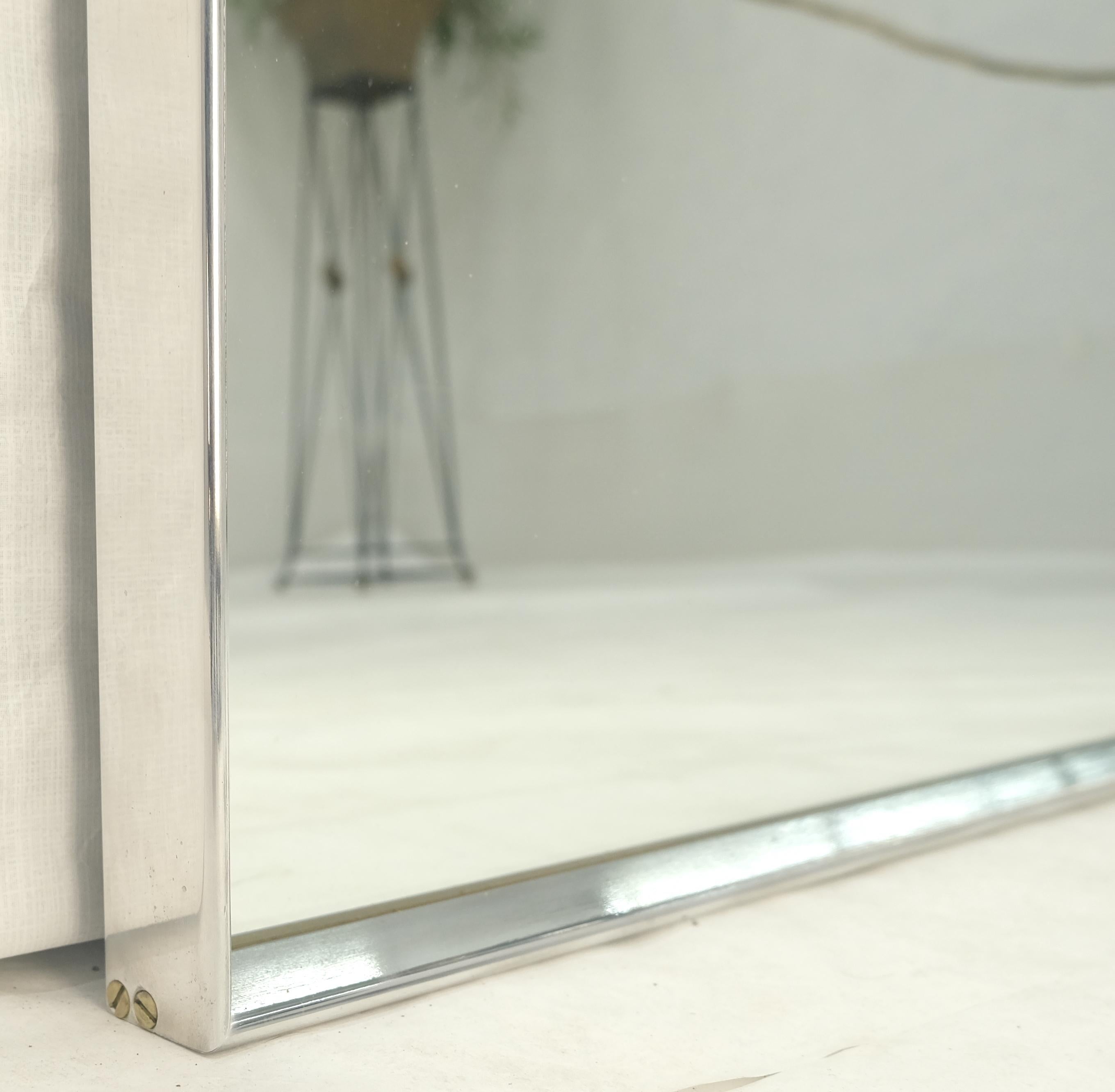 Fatto a macchina Vintage c1970s Grande specchio da parete in alluminio Machin 33x55