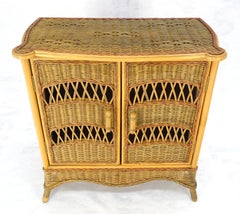 Vintage-Schrank aus Rattan aus den 1970er Jahren, 2 Türen, in neuwertigem Zustand