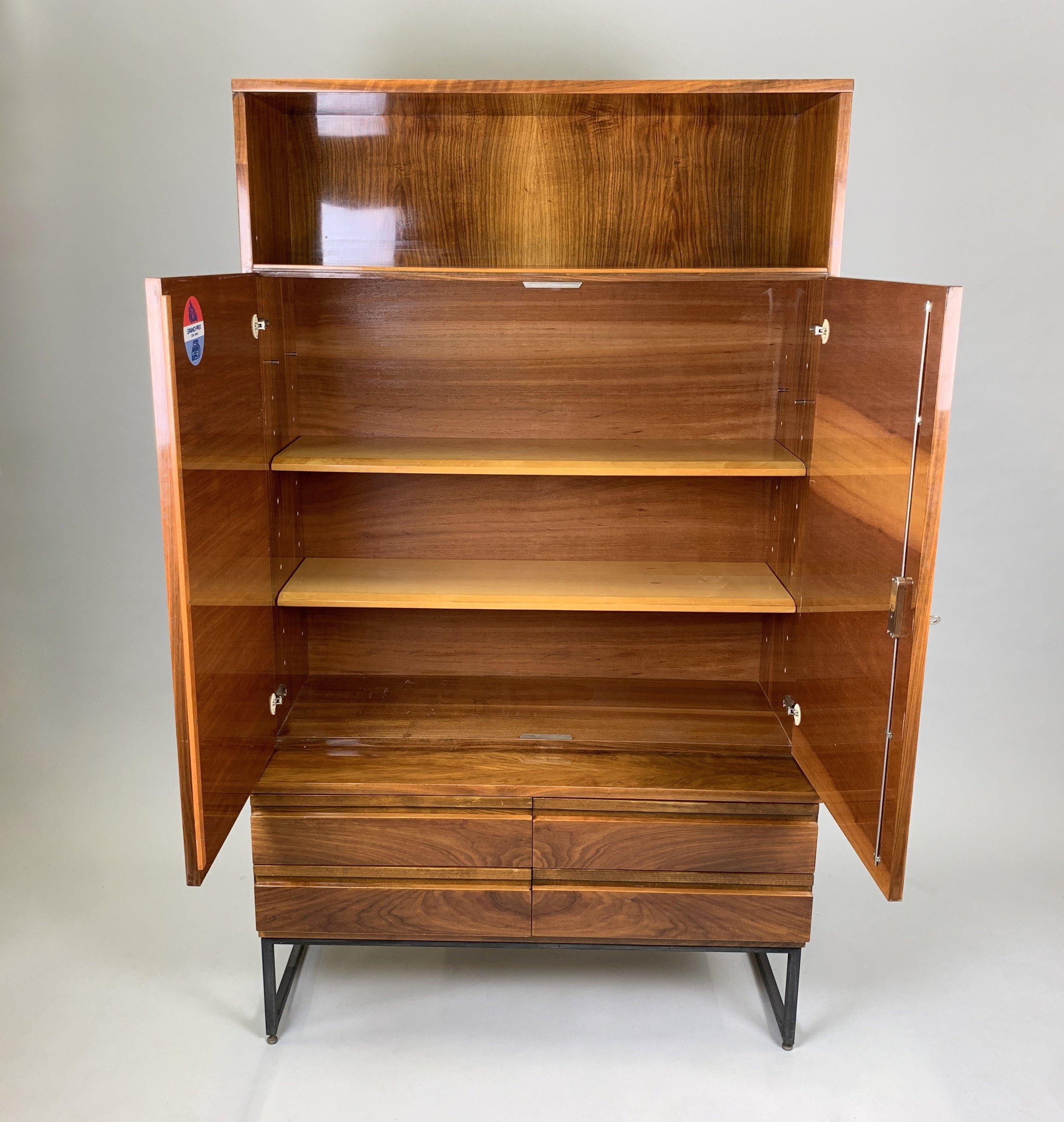 Mid-Century Modern Armoire Belmondo, haute brillance, Tchécoslovaquie, 1970 en vente