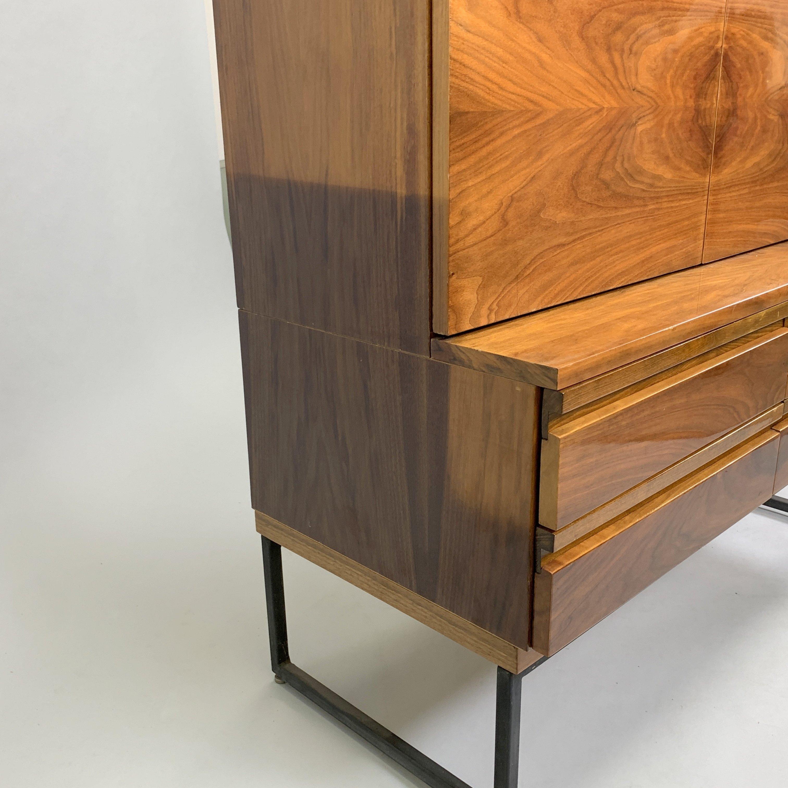 Acajou Armoire Belmondo, haute brillance, Tchécoslovaquie, 1970 en vente