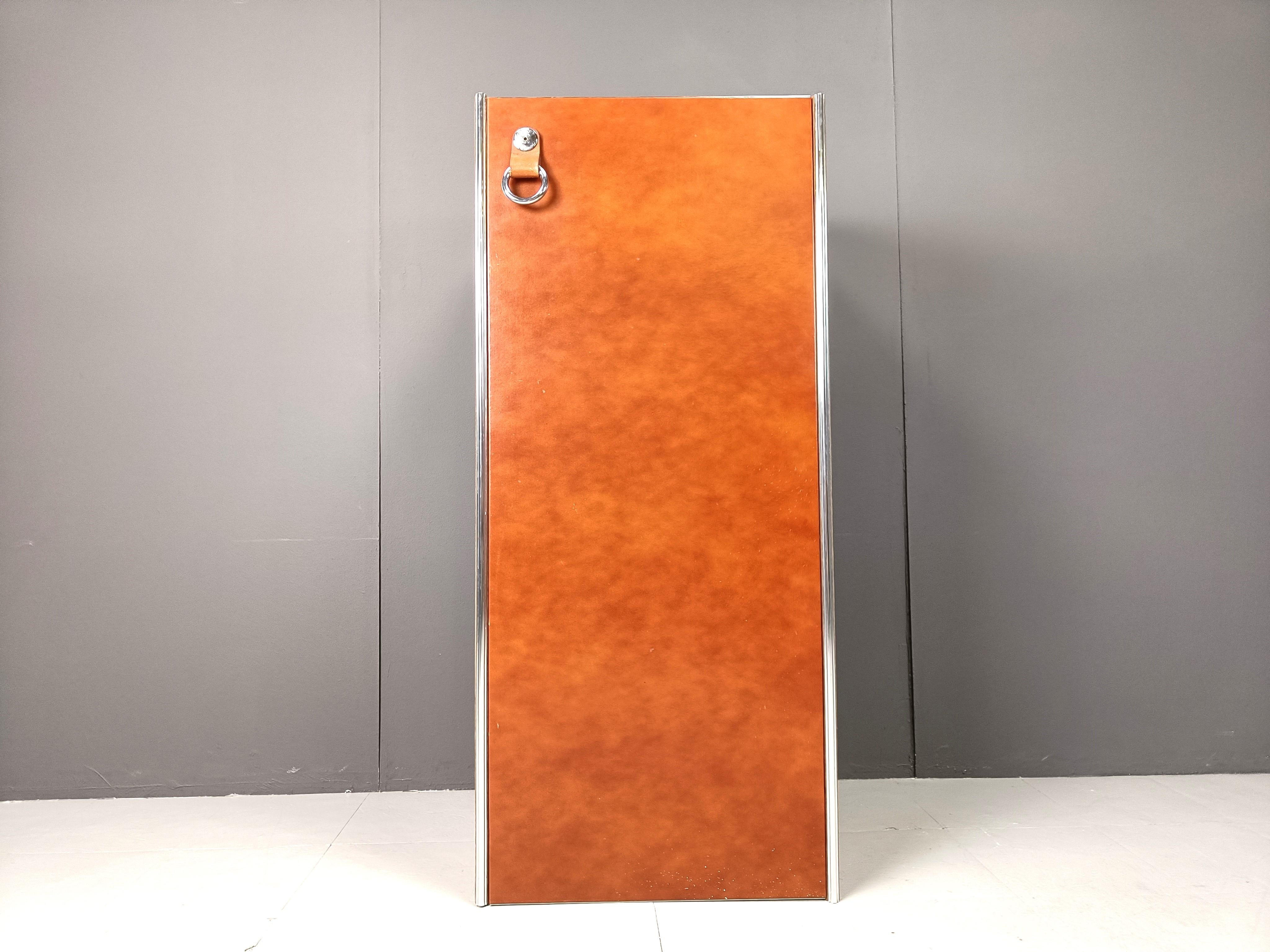 Vintage cabinet by Guido Faleschini for I4 Mariani, 1970s In Good Condition In Leuven, Vlaams Gewest
