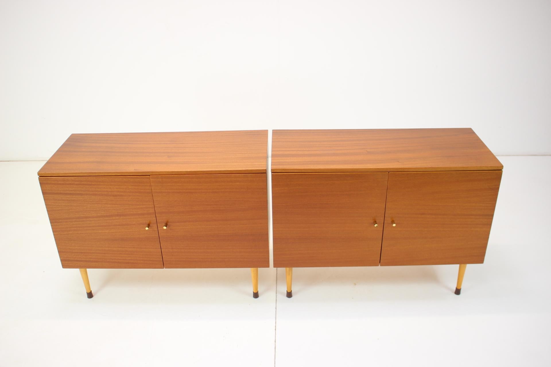 - Made in Czechoslovakia
- Made of wood, veneer
- Good, original condition
- Label: Furniture of first class quality.