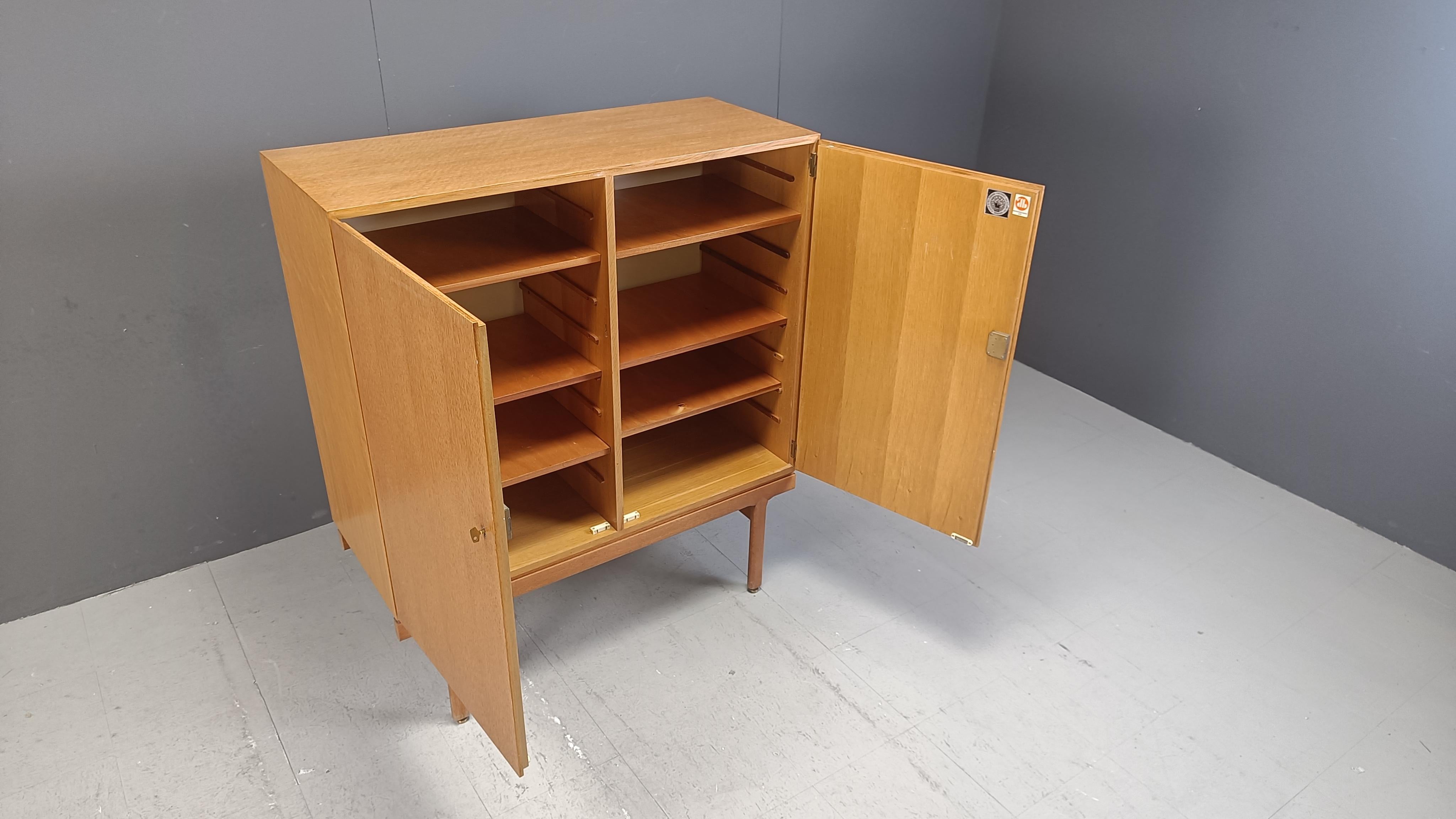 Armoire vintage Jos De Mey pour Vandenberghe Pauvers, années 1960 en vente 5