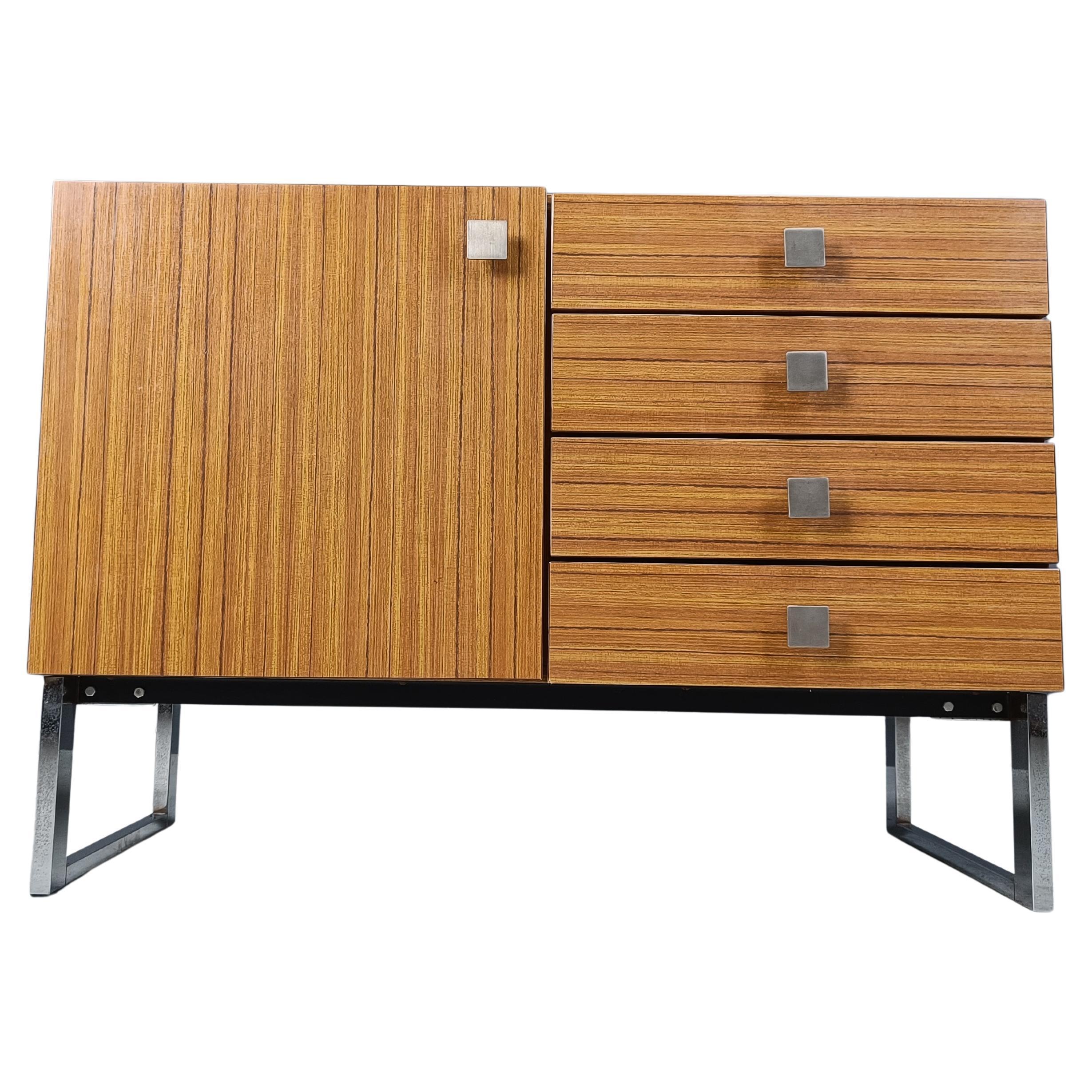 Armoire vintage par Meurop, 1960s