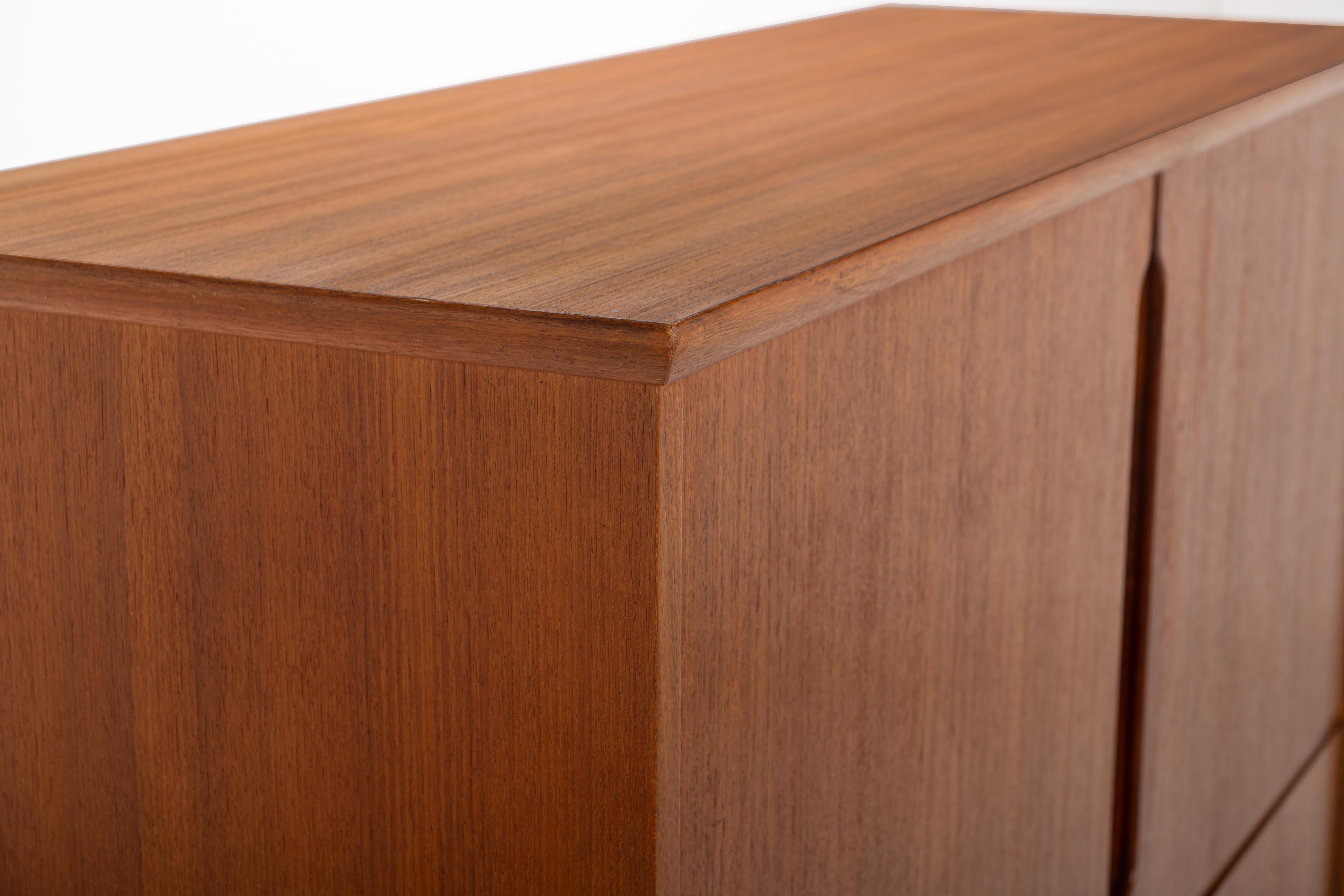 Teck Armoire vintage en teck