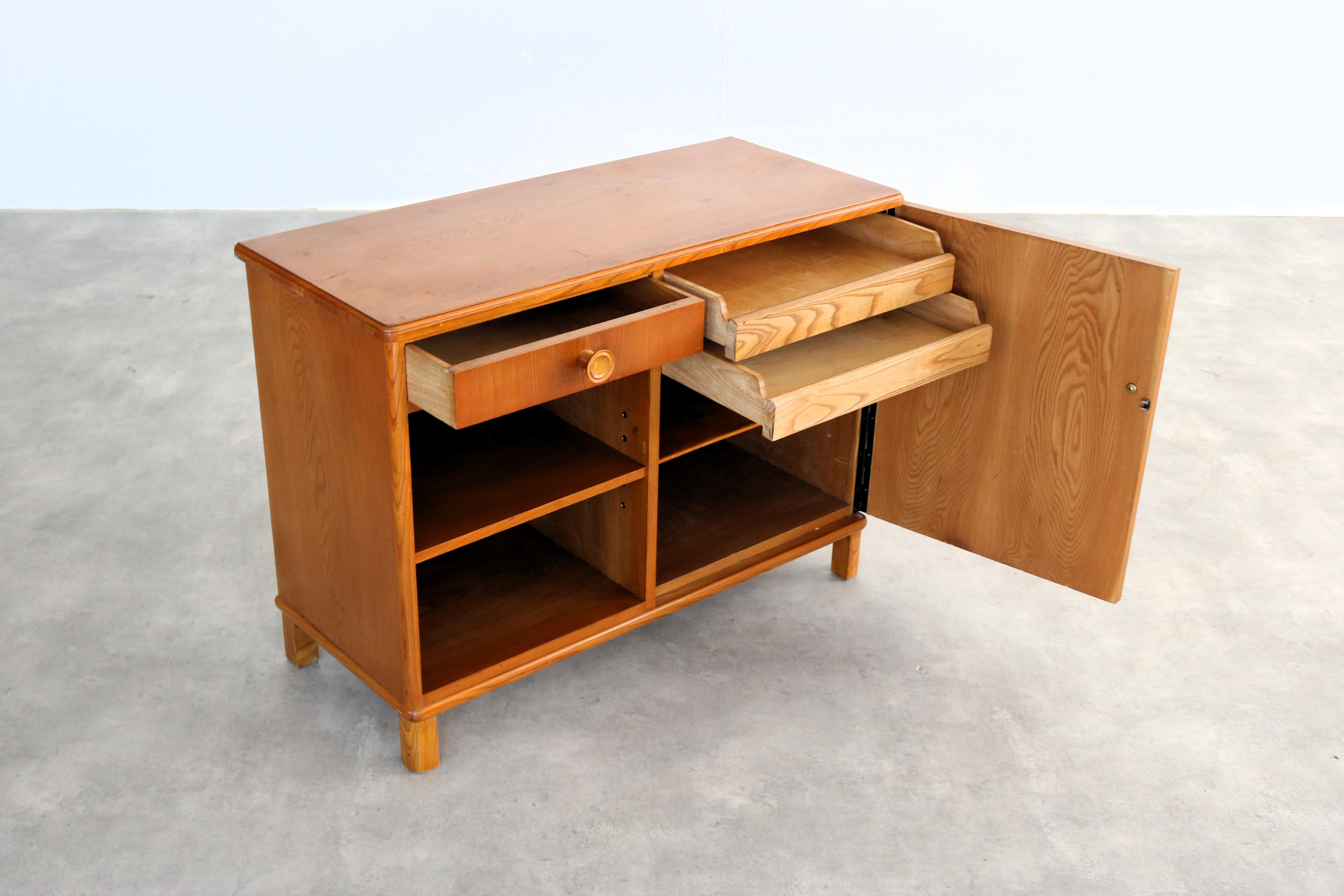 alter Schrank  Anrichte  1960s  Schwedisch im Angebot 2