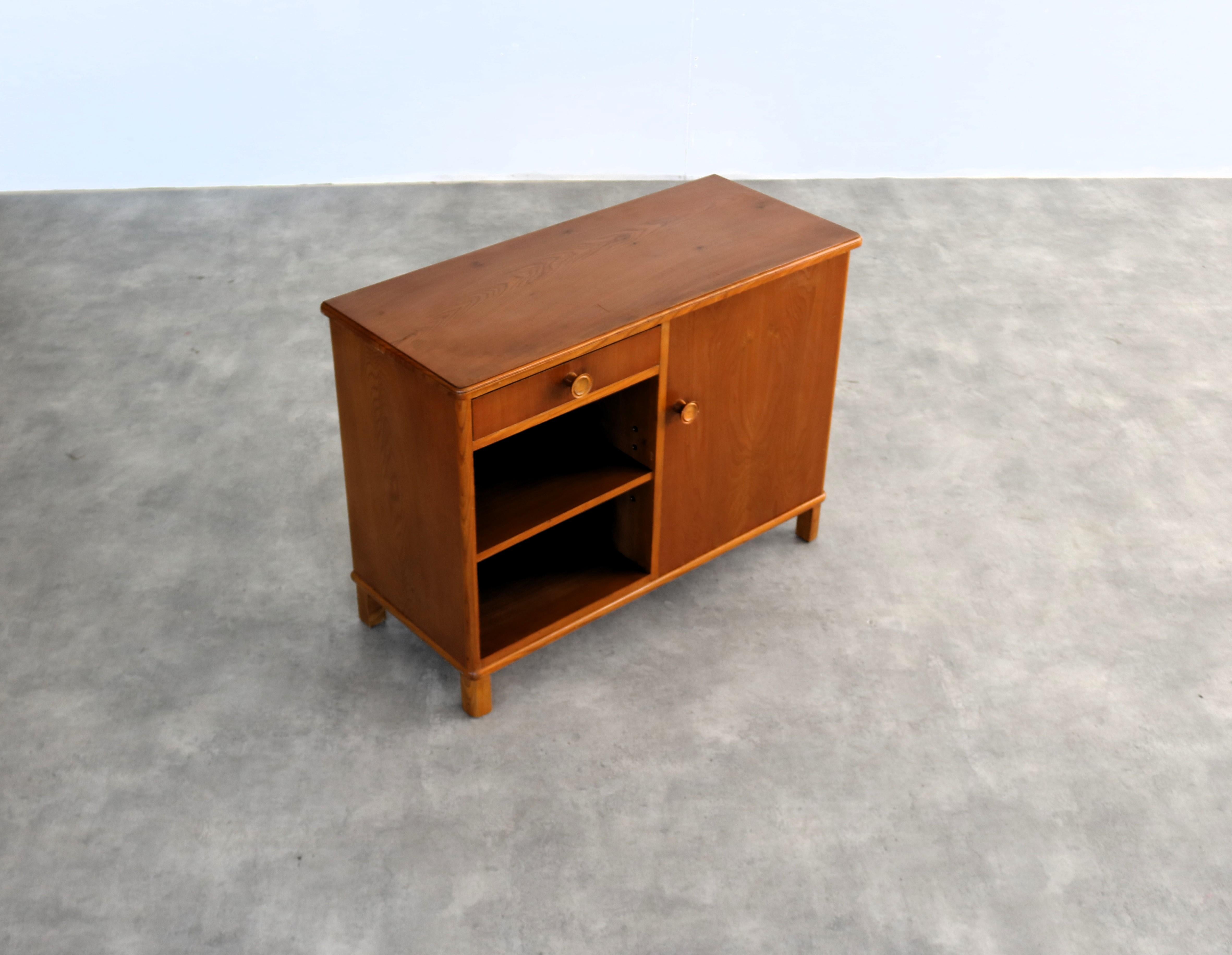 alter Schrank  Anrichte  1960s  Schwedisch im Angebot 3