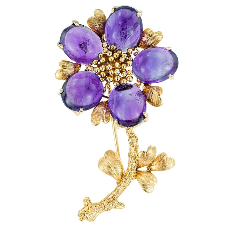 Vintage Cabochon Amethyst Yellow Gold Flower Brooch For Sale