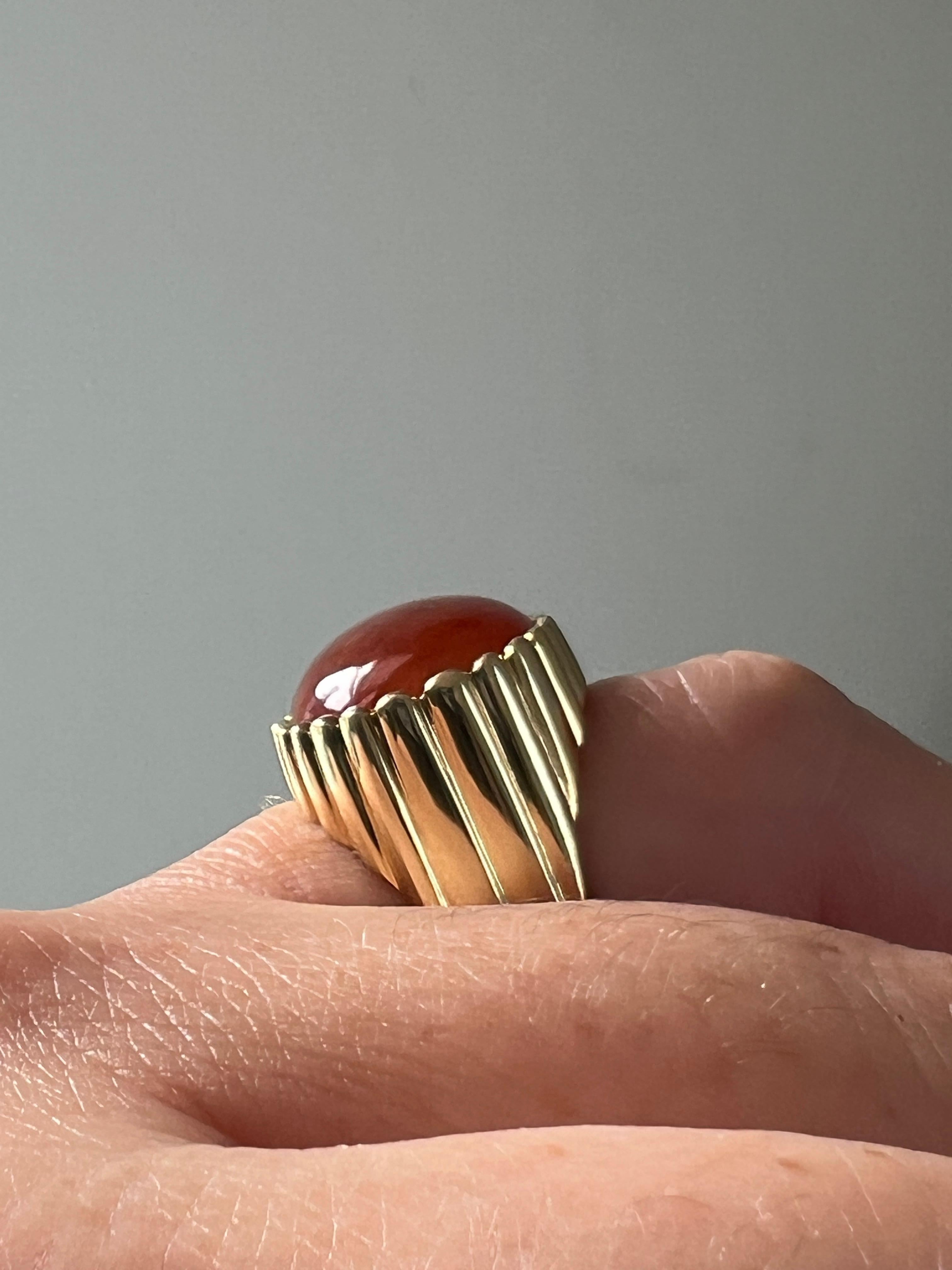 Vintage Cabochon Carnelian 18K Yellow Gold Cocktail Ring For Sale 7