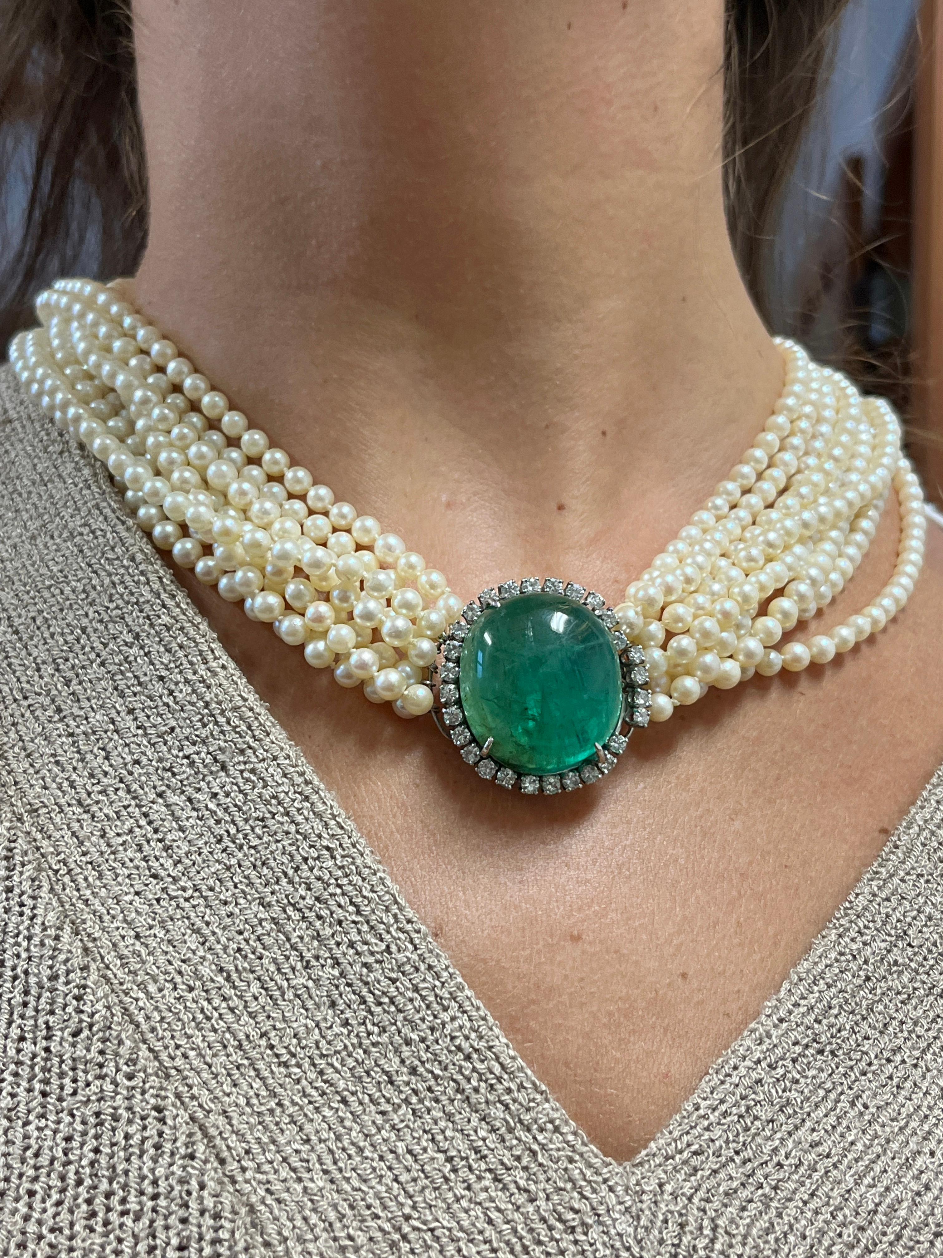 Vintage Cabochon Cut Emerald Center and Pearl Multi Strand Necklace in 14K Gold In Good Condition In Miami, FL