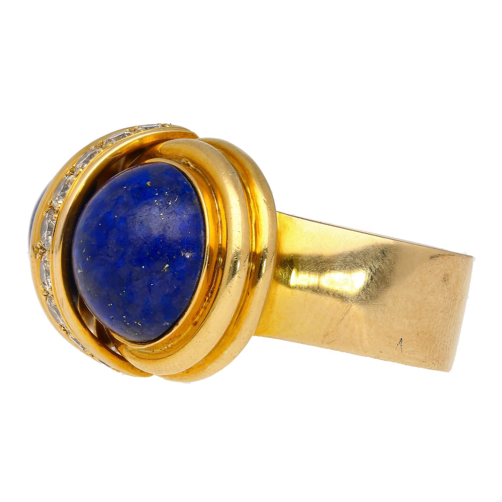 Anelli d'epoca con lapislazzuli tagliati a cabochon e diamanti in oro giallo 18K In condizioni ottime in vendita a Miami, FL