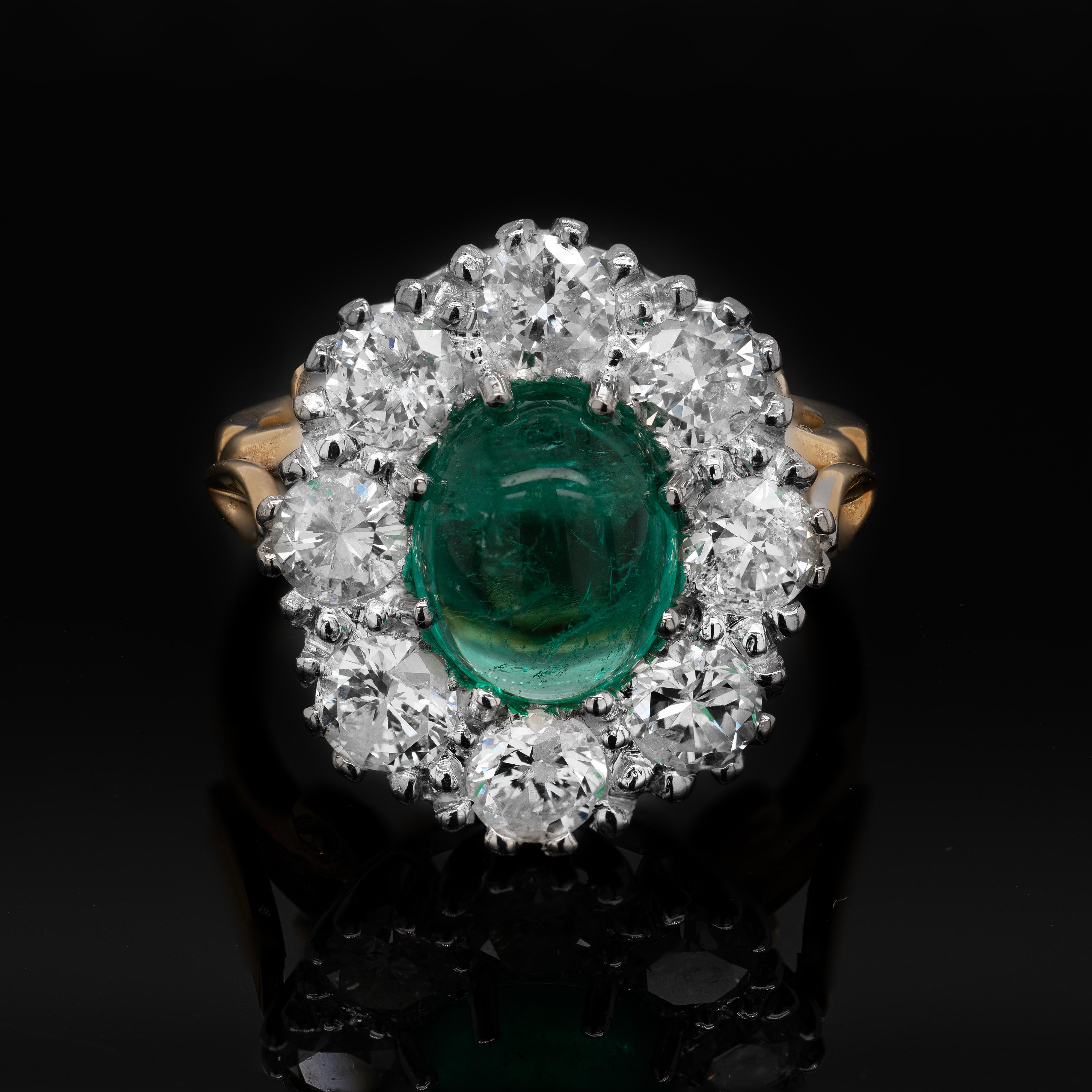 Vintage Cabochon Emerald and Diamond Cluster 18 Carat Gold Engagement Ring, 1974 For Sale 1
