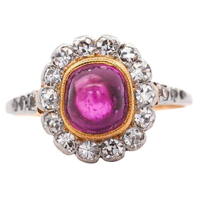 Vintage Cabochon Pinkish Purple Sapphire & Old Euro Diamond Floral Halo Ring im Angebot