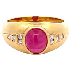 Vintage Cabochon Red Ruby and Eight Diamond Ring in 18k Yellow Gold