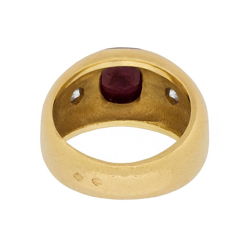 Vintage Cabochon Ruby and Diamond Gentlemen's Ring, circa 1950s In Excellent Condition For Sale In London, GB