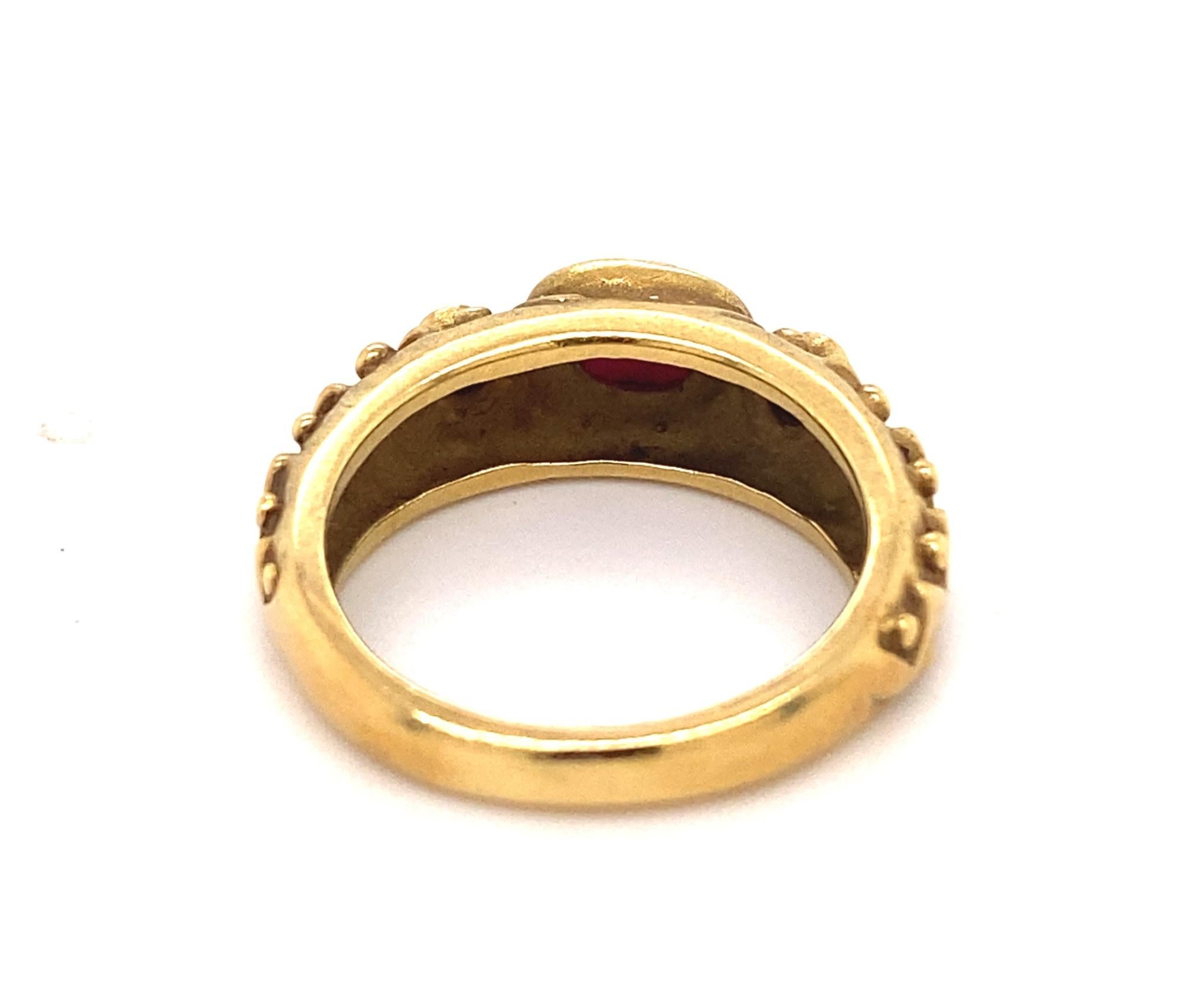 Vintage Cabochon Ruby Diamonds 18K Yellow Gold Ring In Good Condition In Woodland Hills, CA