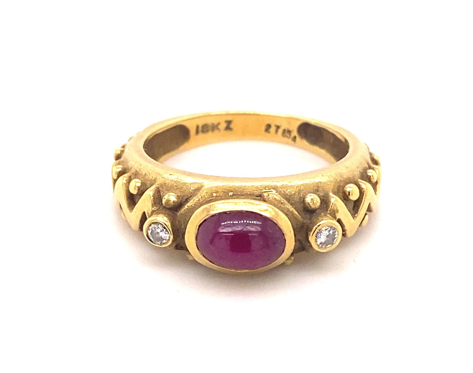 Women's Vintage Cabochon Ruby Diamonds 18K Yellow Gold Ring