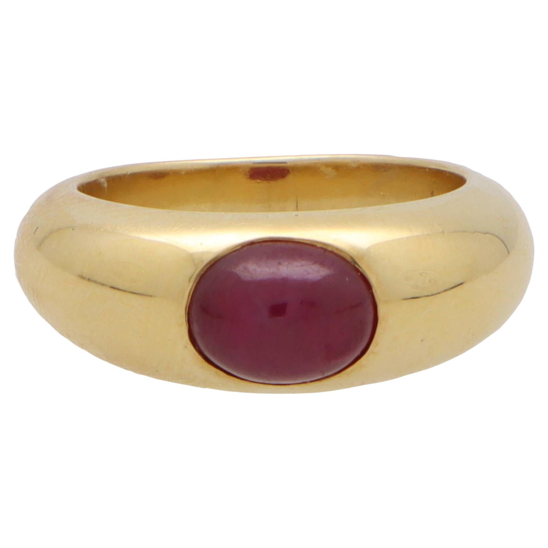  Vintage Cabochon Ruby Gypsy Set Chunky Ring in 18k Yellow Gold For Sale