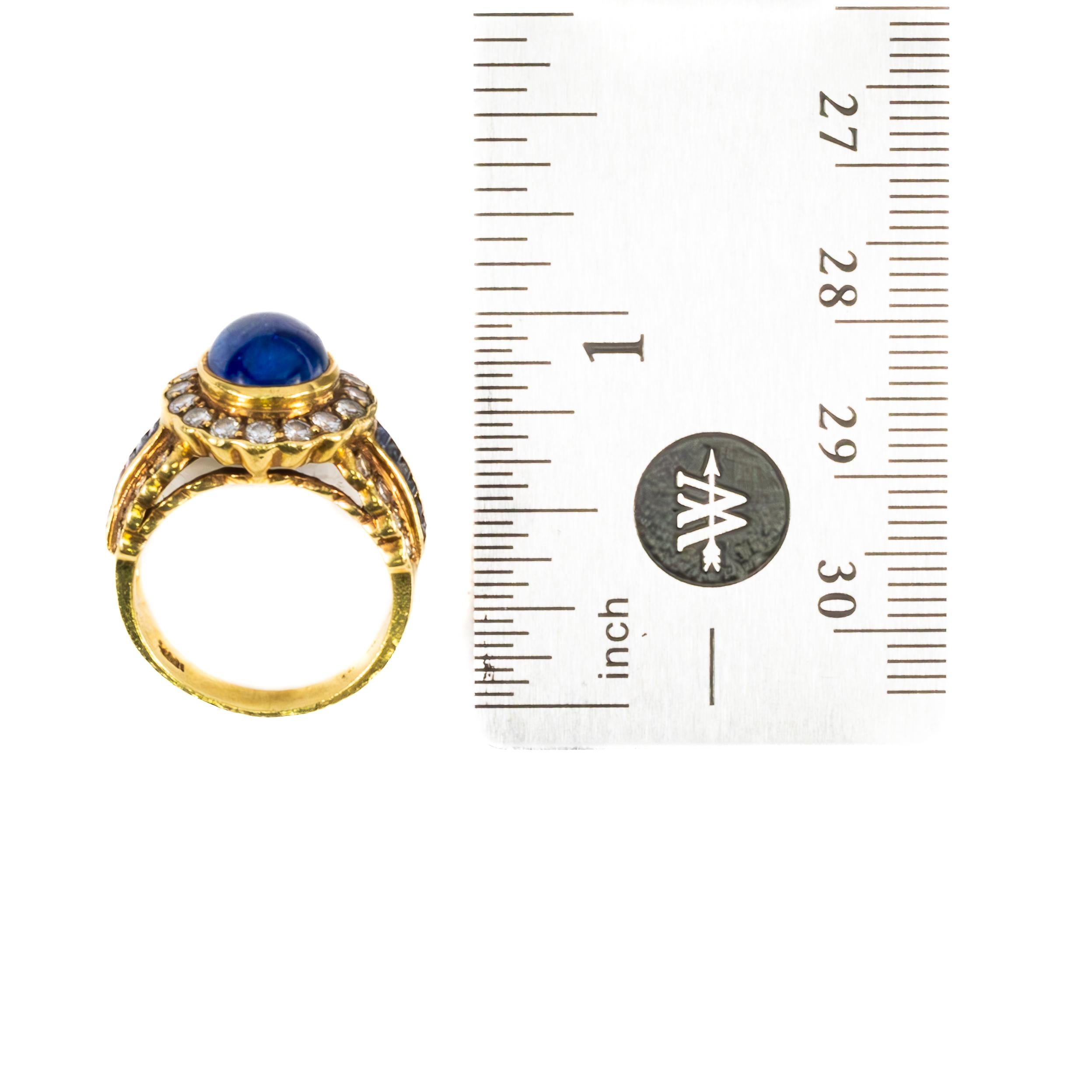 Halo-Ring mit Cabochon-Saphir und Diamant im Vintage-Stil Damen im Angebot