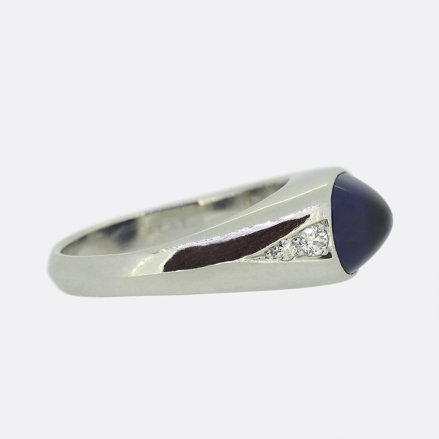 Vintage Cabochon Sapphire and Diamond Ring In Good Condition In London, GB