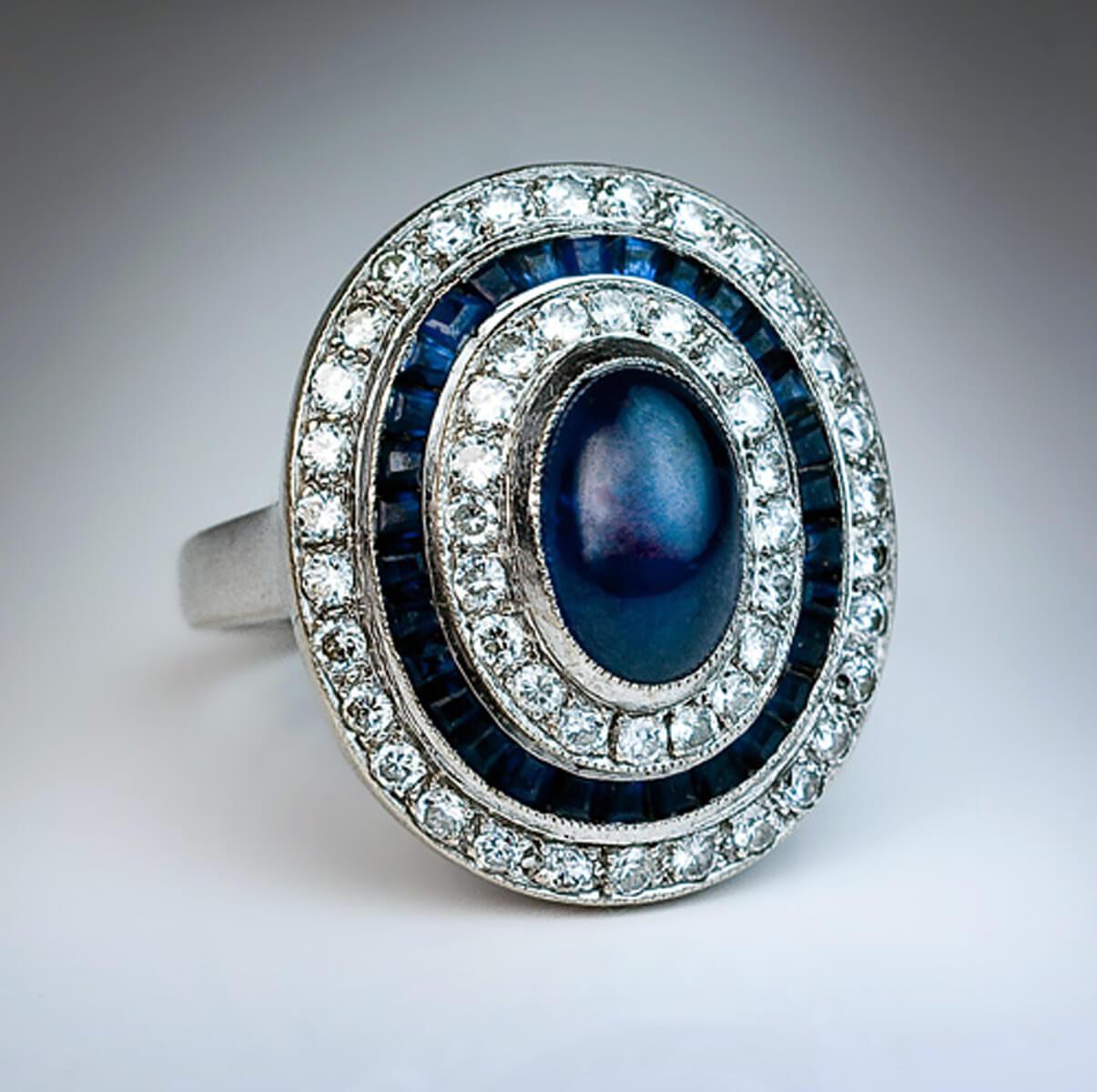 Vintage Cabochon Sapphire Diamond Cluster Ring For Sale 2