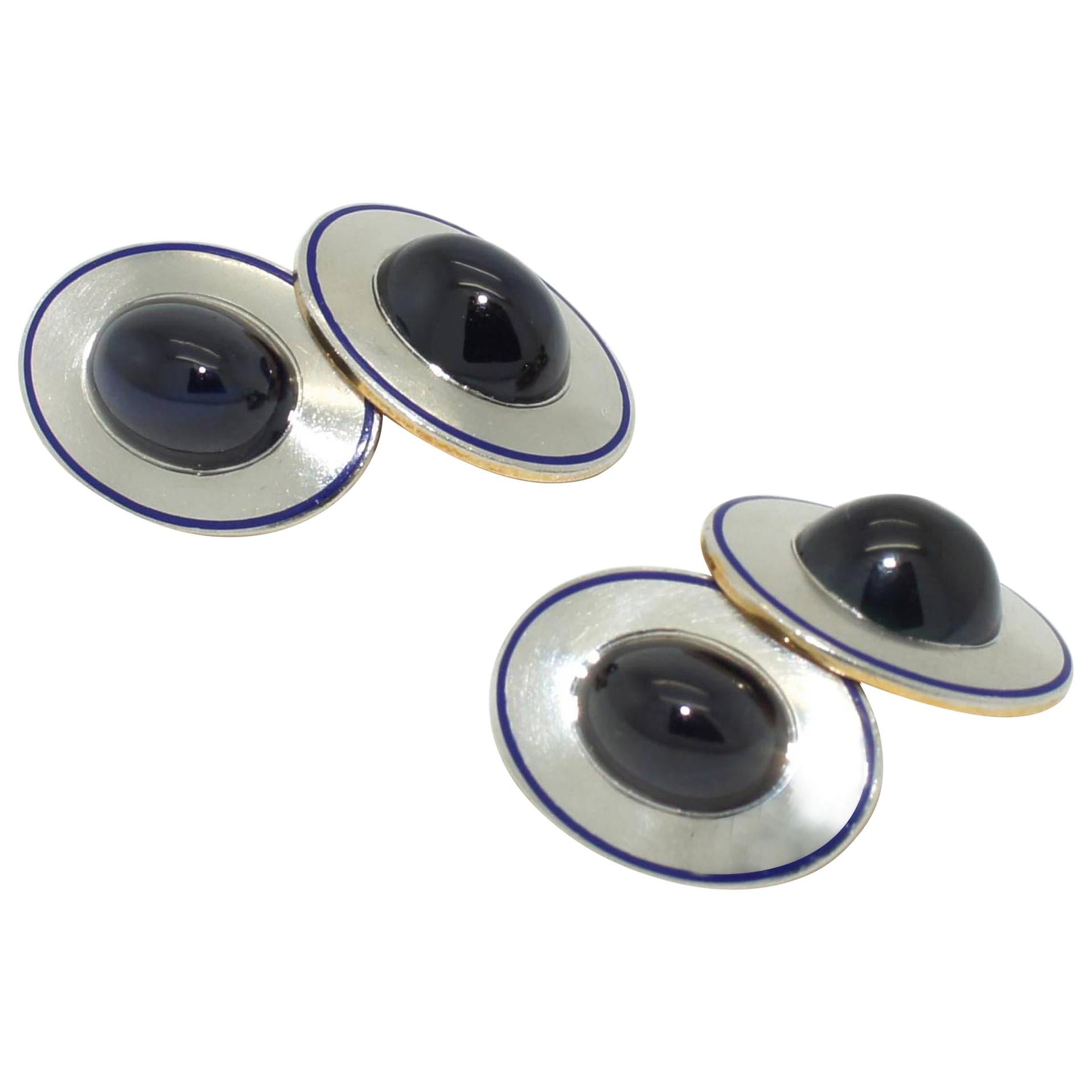 Boutons de manchette vintage en platine et or, saphir cabochon et émail, Circa 1970