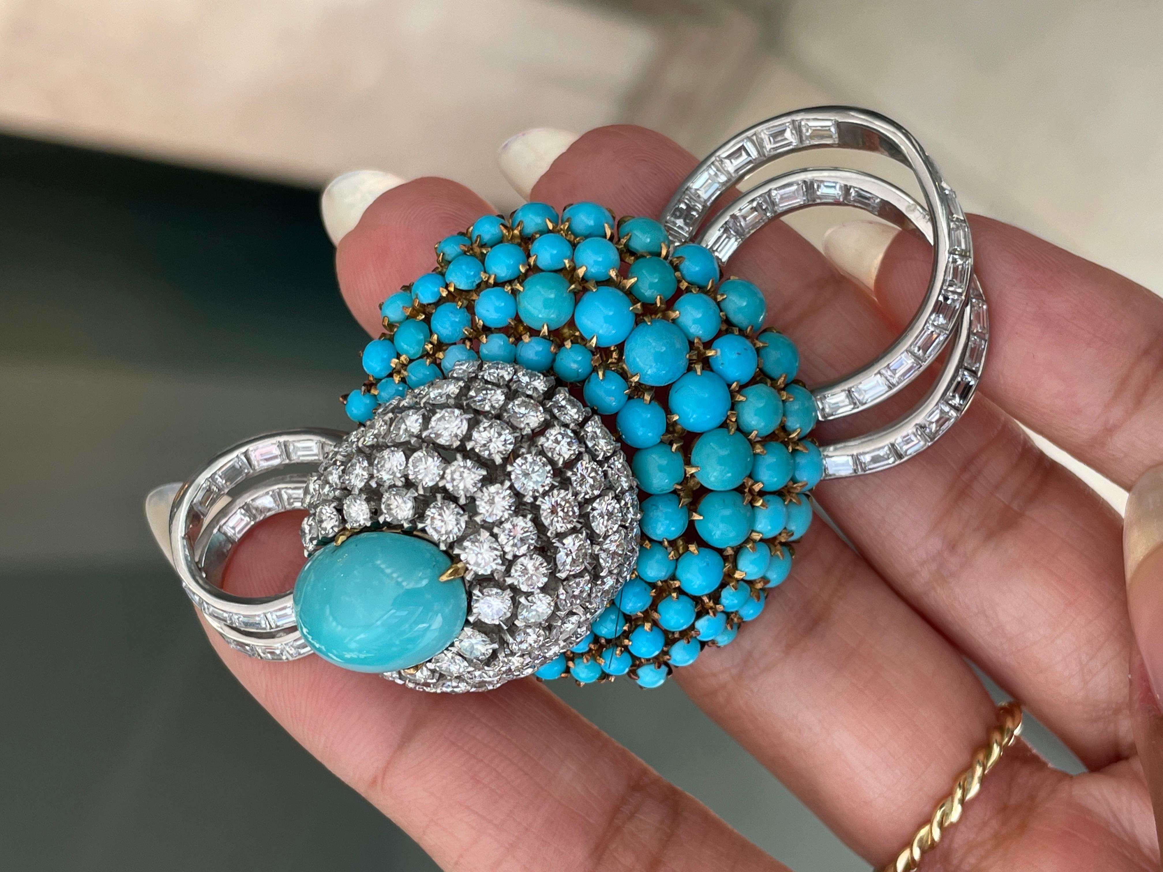 Vintage Cabochon Turquoise and Diamond 18 Carat White and Yellow Gold Brooch In Excellent Condition In London, GB