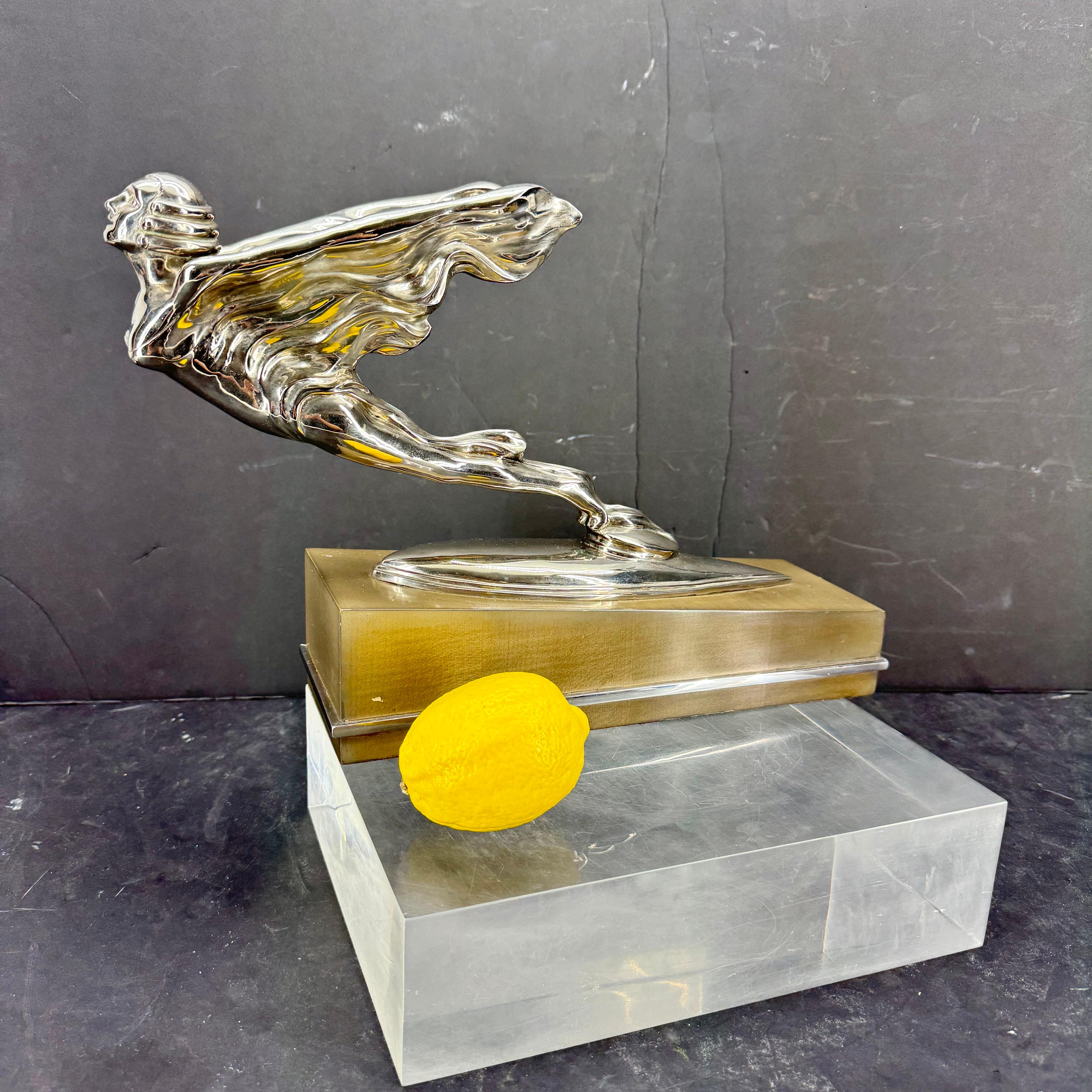 Art Nouveau Ornamento Cadillac Hood d'epoca con statua di dea su base in vendita