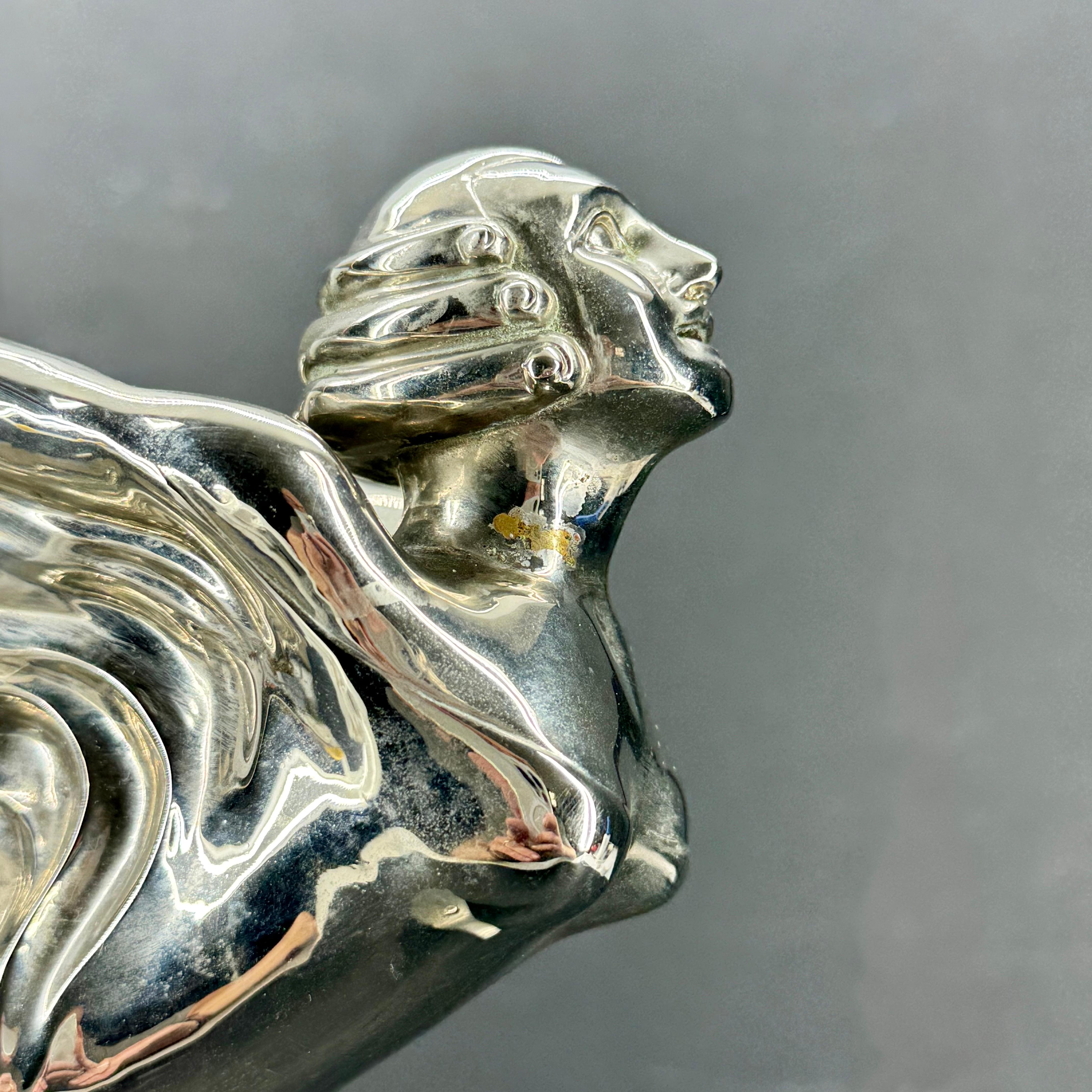 Cromo Ornamento Cadillac Hood d'epoca con statua di dea su base in vendita