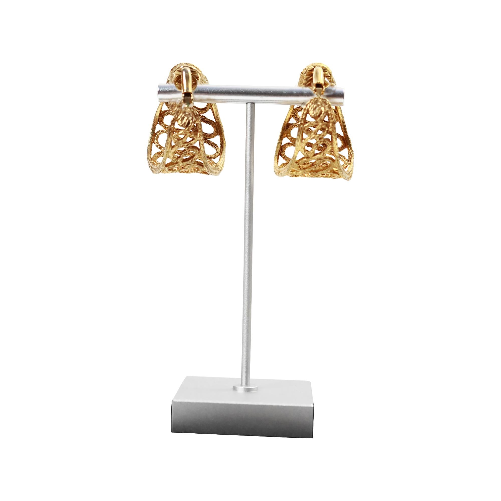 Cadoro d'epoca in tonalità oro  Orecchini a cerchio larghi circa anni '80 in vendita 5