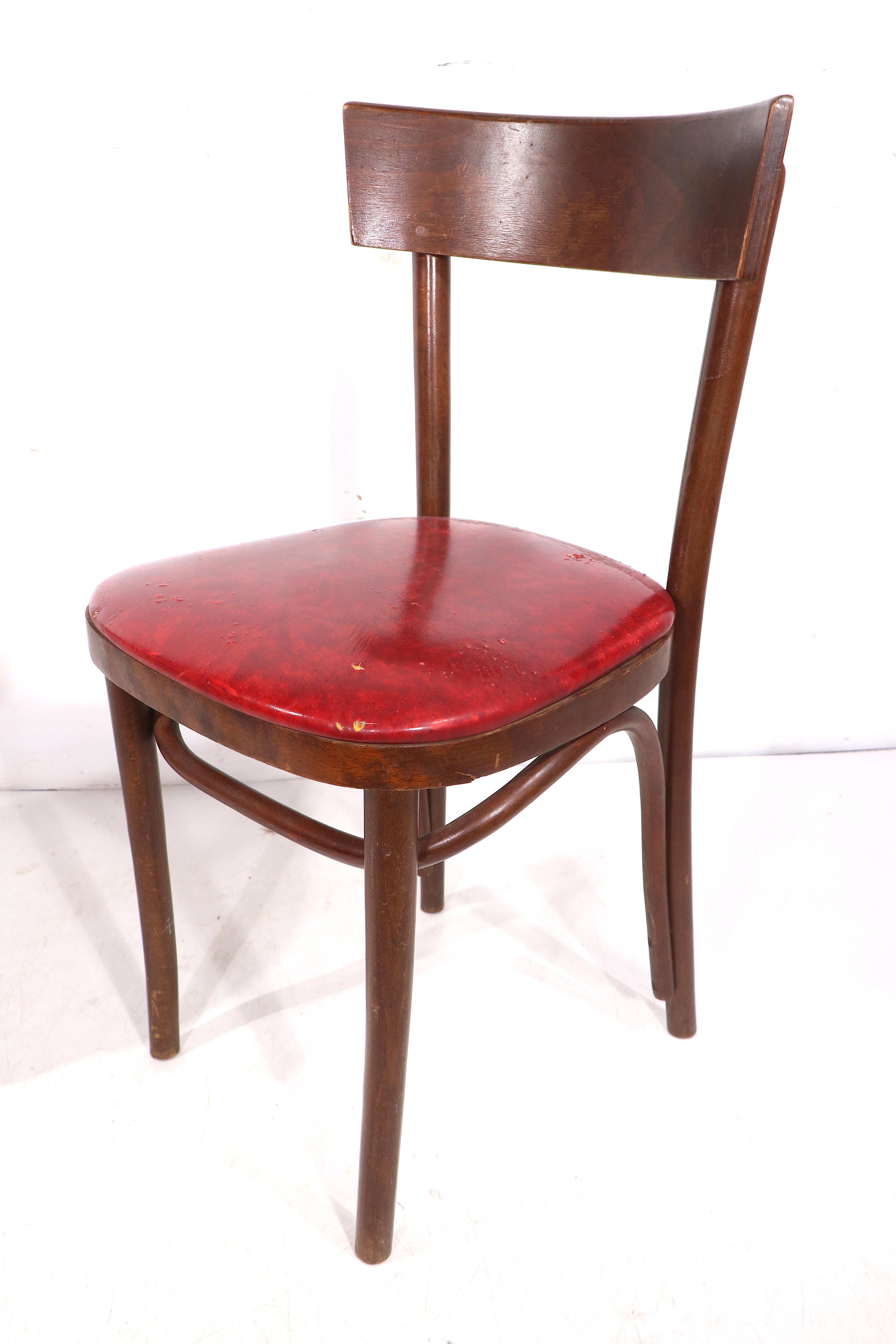Vintage Cafe Bistro Style Esszimmerstühle nach Thonet 12 verfügbar (20. Jahrhundert) im Angebot