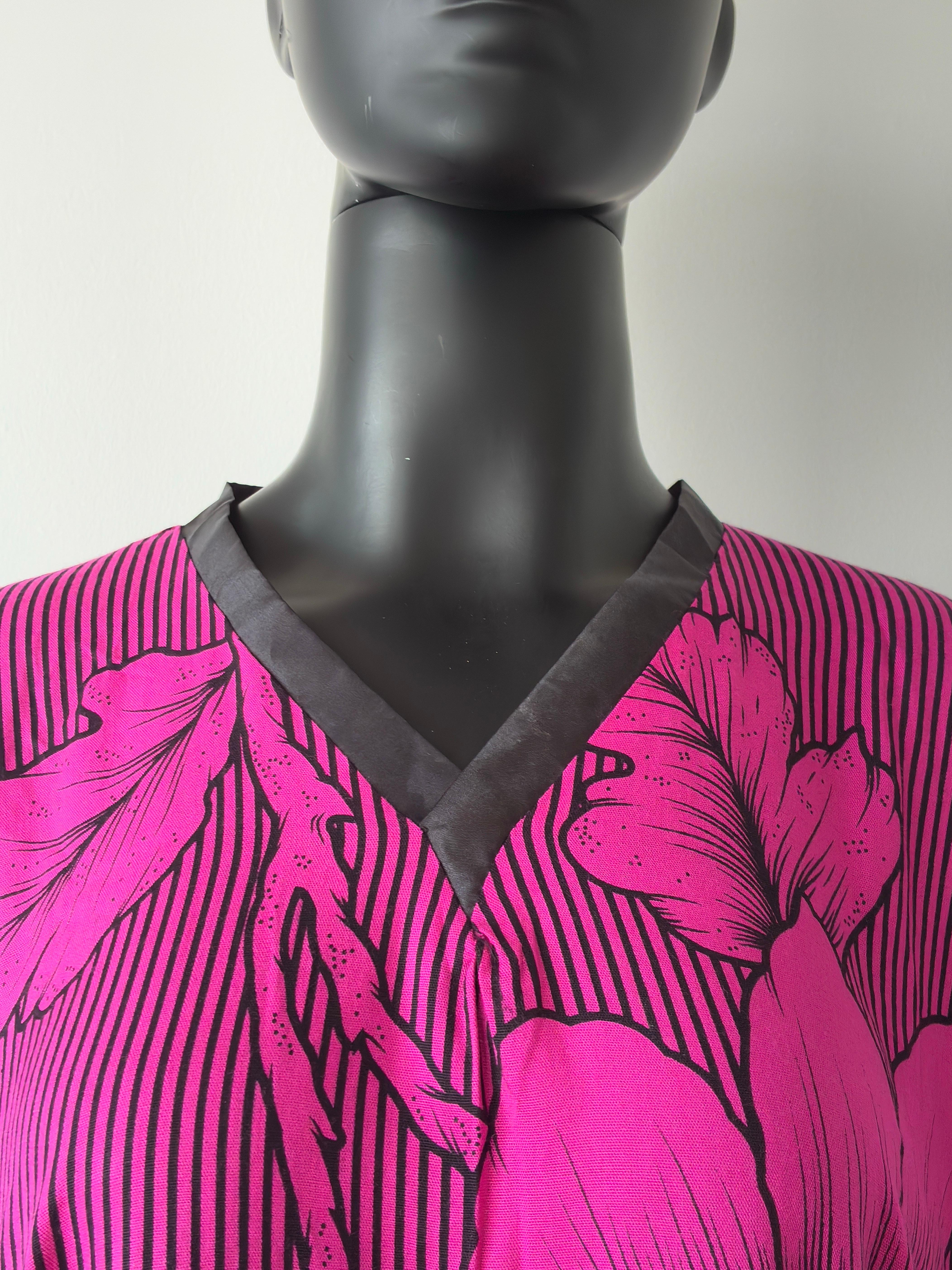 Robe caftan vintage avec imprimé tournesol en vente 5