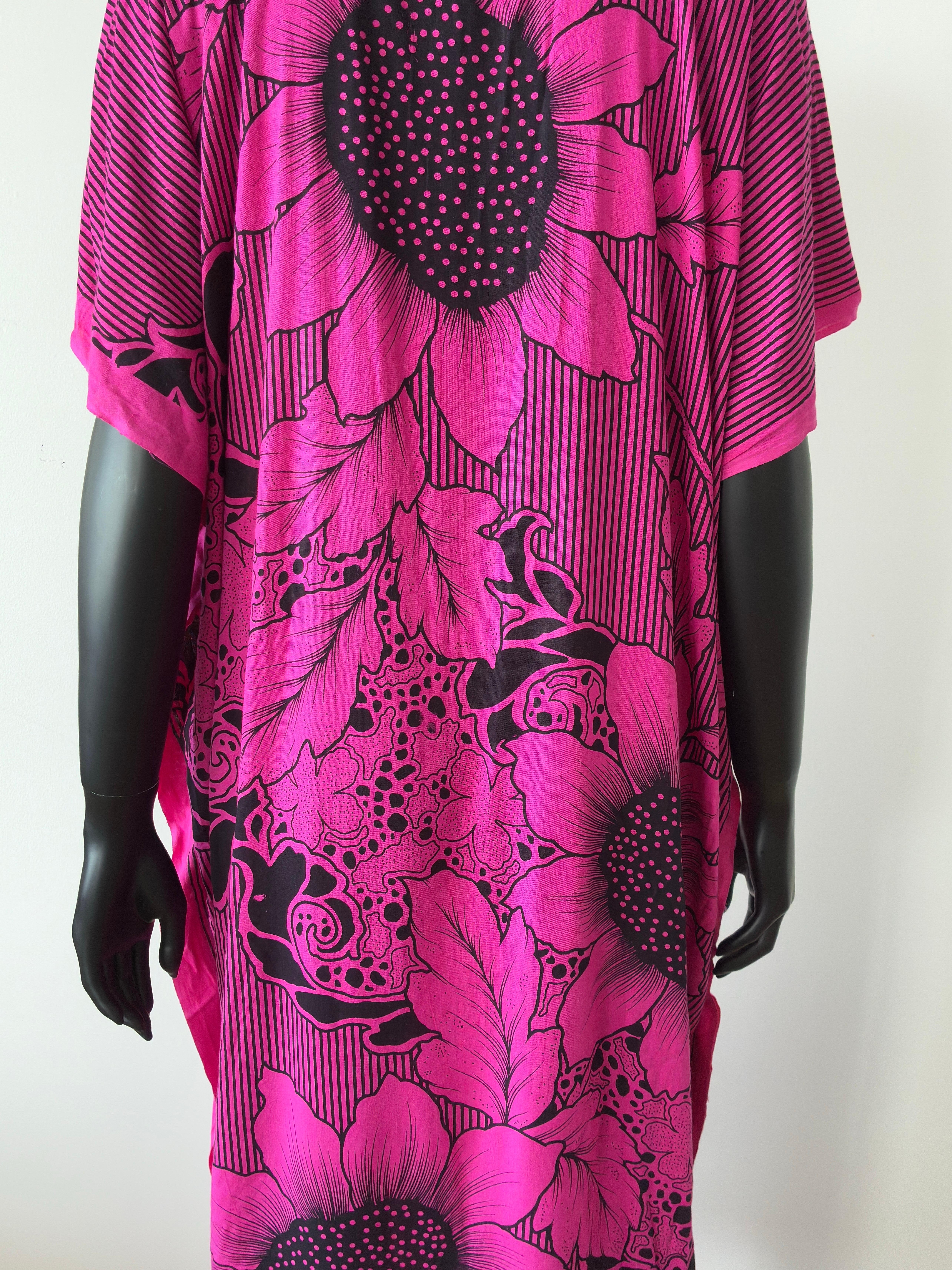 Robe caftan vintage avec imprimé tournesol en vente 1