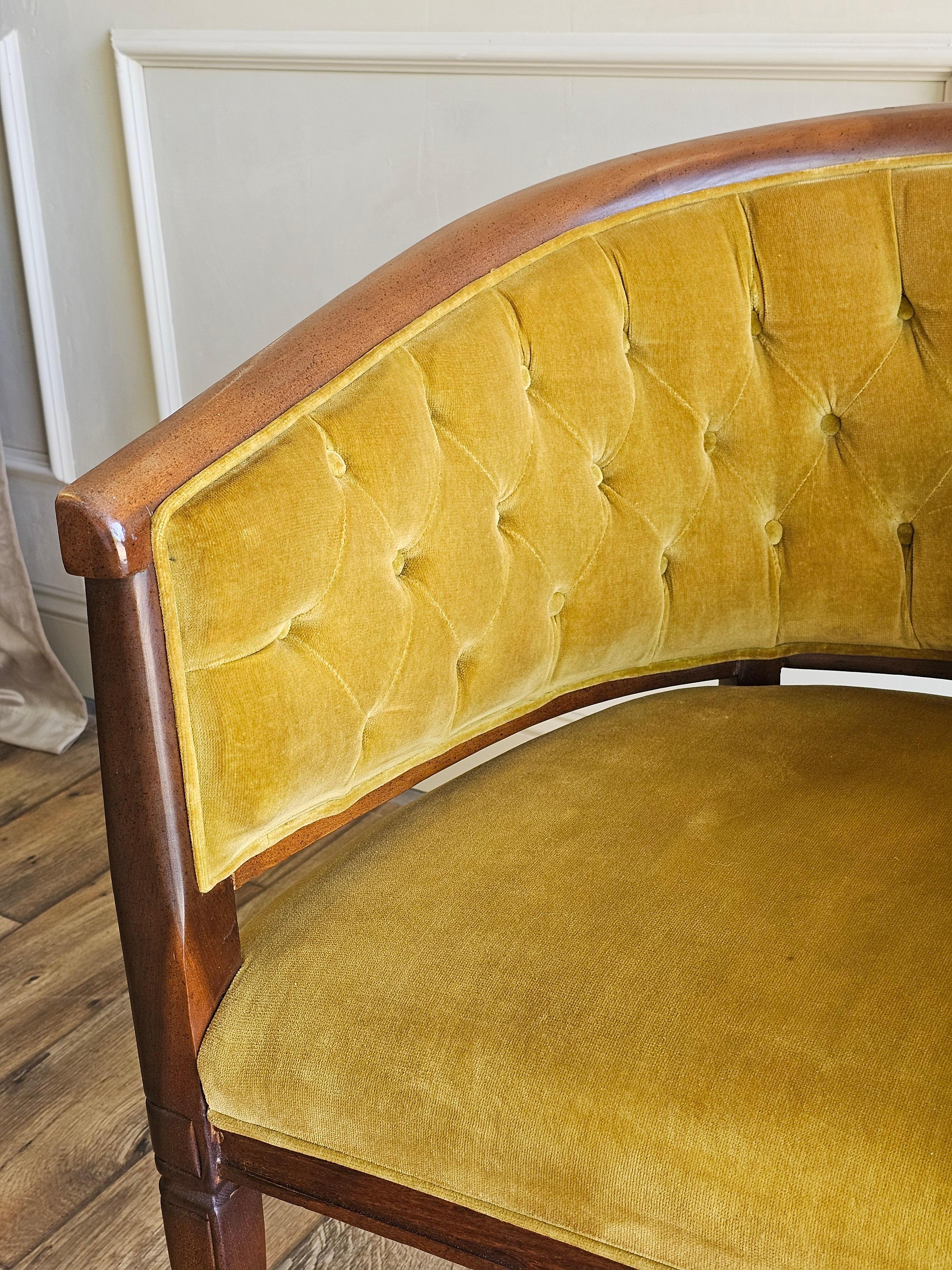 Vintage Cain Sloan Gold Tufted Barrel Upholstered Chair In Good Condition In Unionville, TN