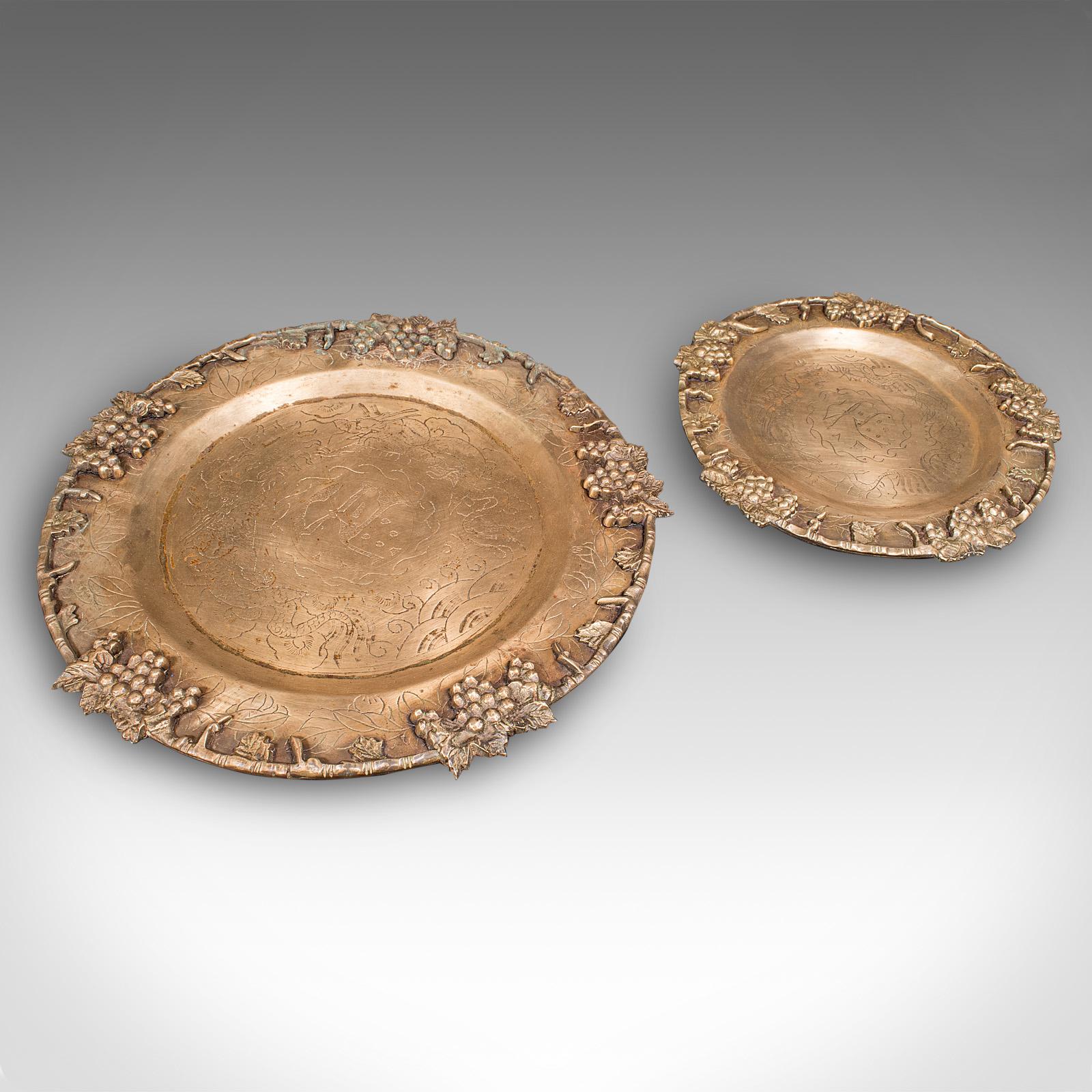 Vintage Cake Table, Oriental, Brass, Mahogany, Afternoon Fancies Stand, Art Deco en vente 1
