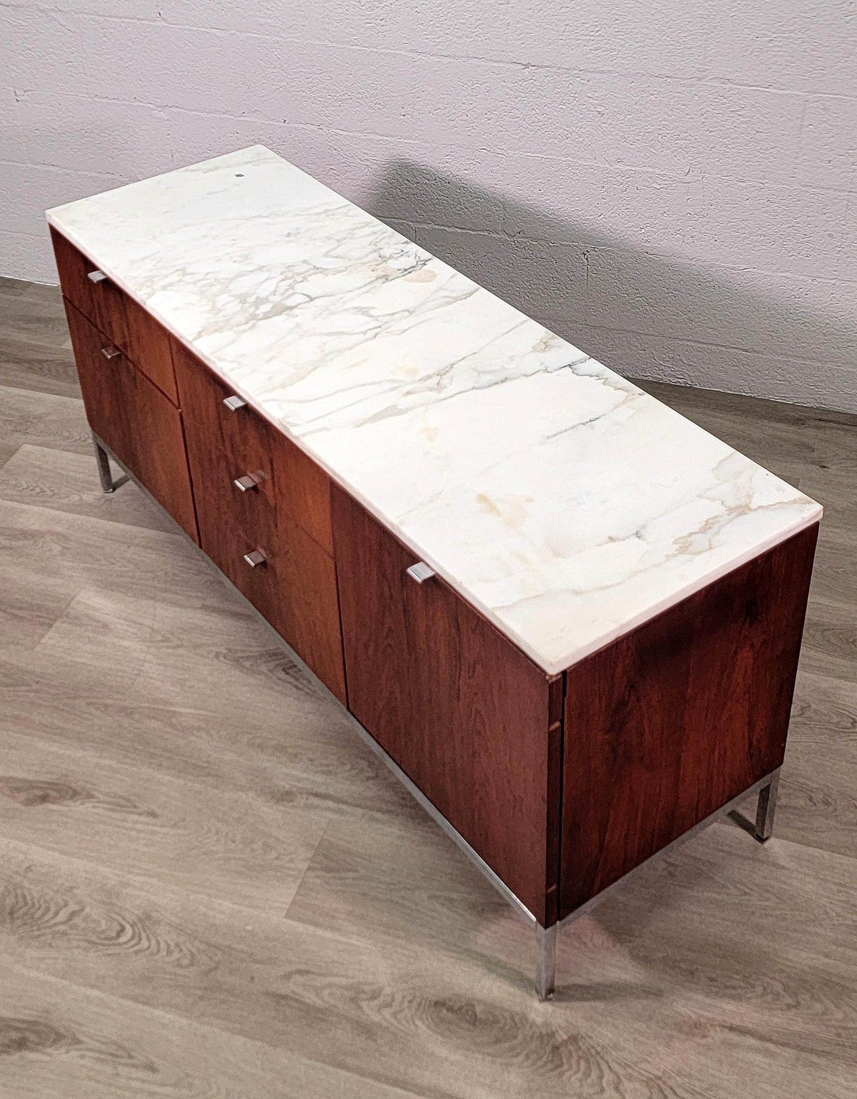 Mid-Century Modern Vintage Calacatta Marble and Rosewood Florence Knoll Credenza For Sale