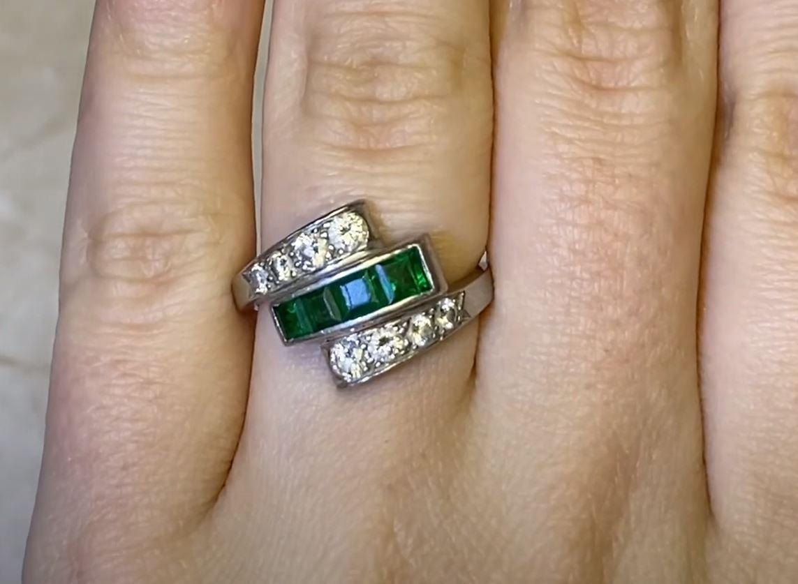 Vintage Calibre Cut Emerald And Transitional Cut Diamond Band Ring, Platinum In Excellent Condition For Sale In New York, NY