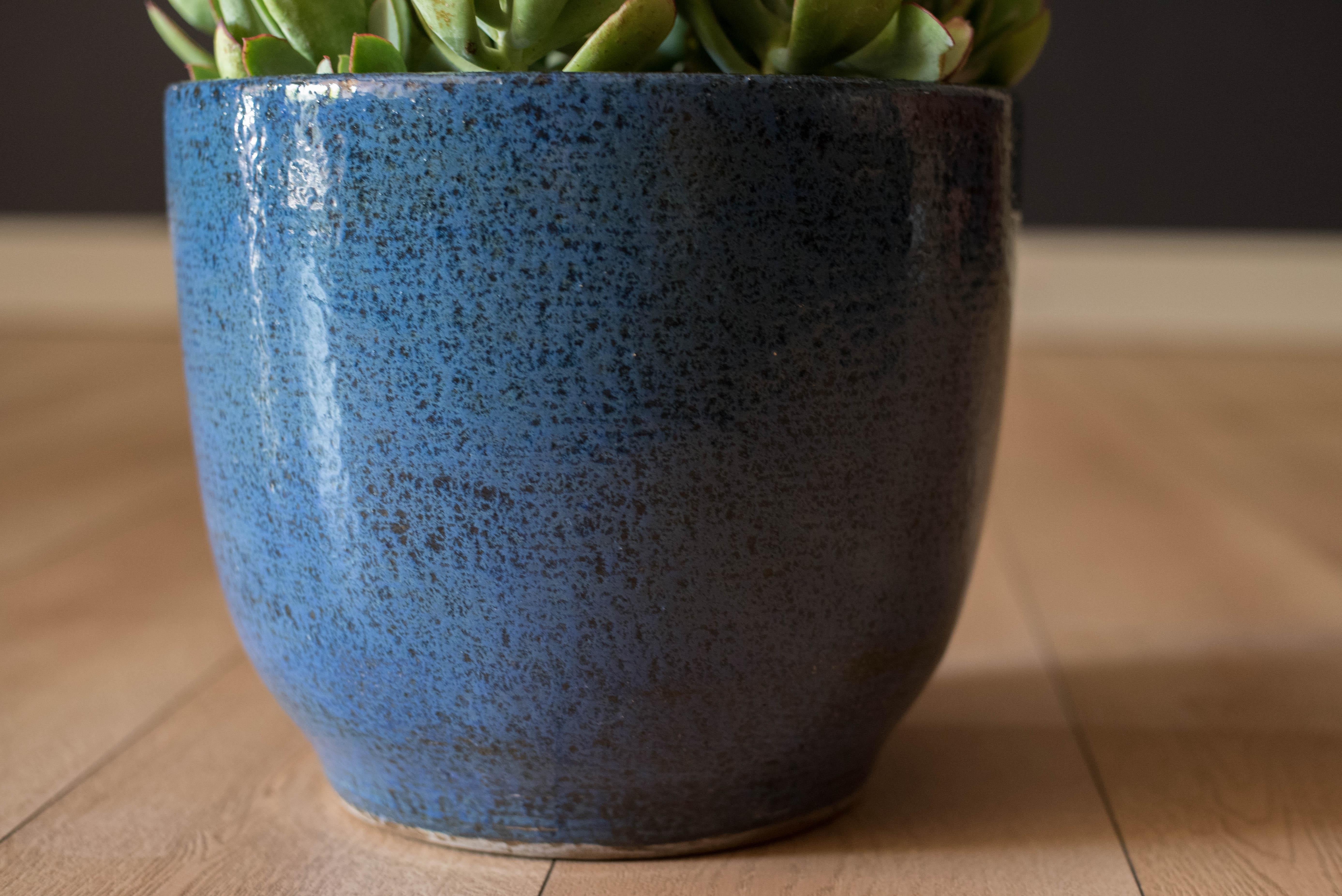 Maceta con Platillo Vintage California Esmaltada Azul de Gainey Ceramics en Bueno estado para la venta en San Jose, CA