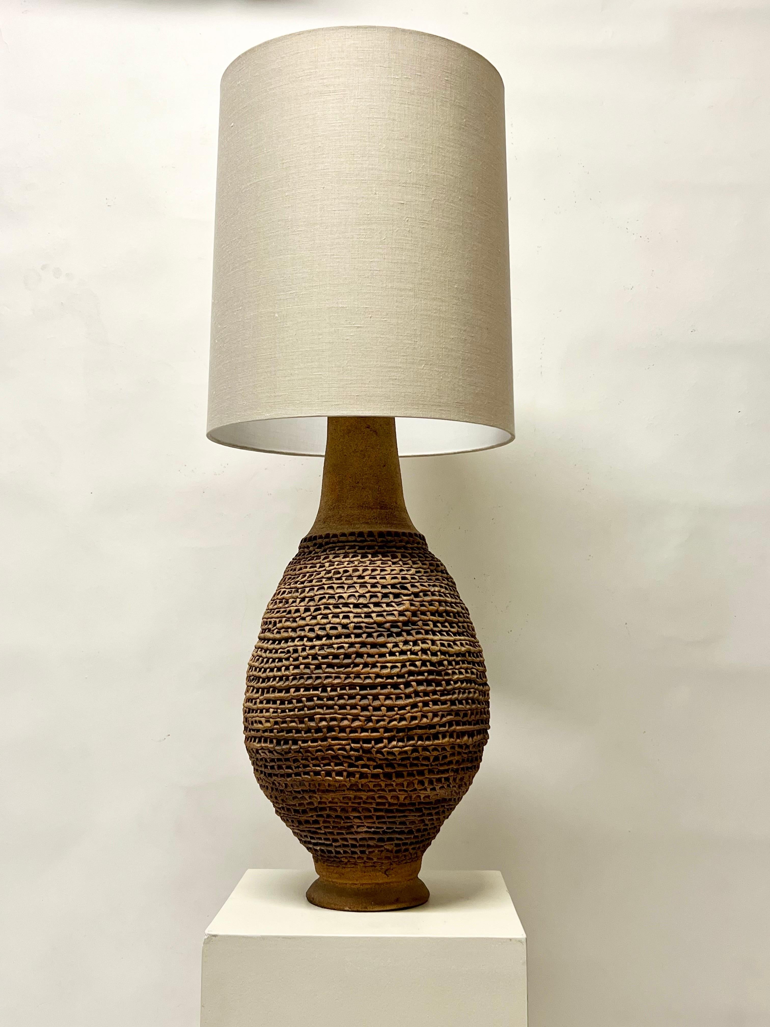 Modern Vintage California Studio Ceramic Thumbpot Lamp c1960 For Sale