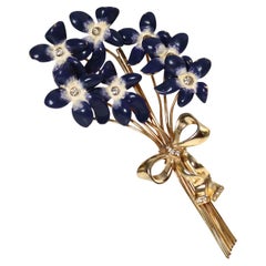 Vintage-Blumenbrosche aus Calvaire in Gold und Diamanten mit blauer Emaille, ca. 1930er Jahre
